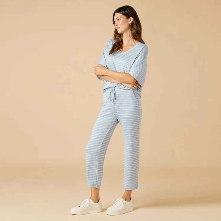 Dream Relaxed V-neck with Capri Lounge Set SM