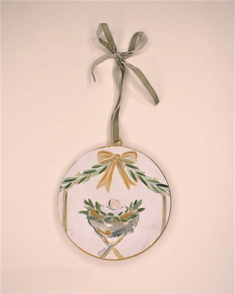 6" Metal Disc Ornament, Manger w Bow, Glitter Acce