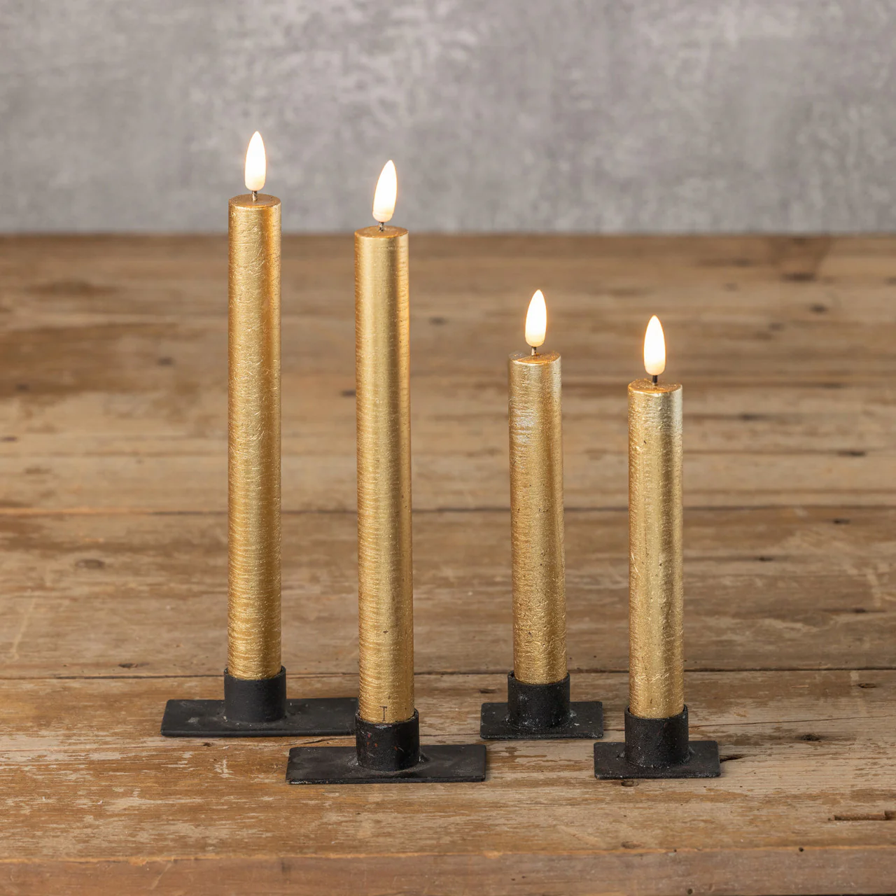 7.25" 3D FLAME GOLD TAPER CANDLE - Image 2