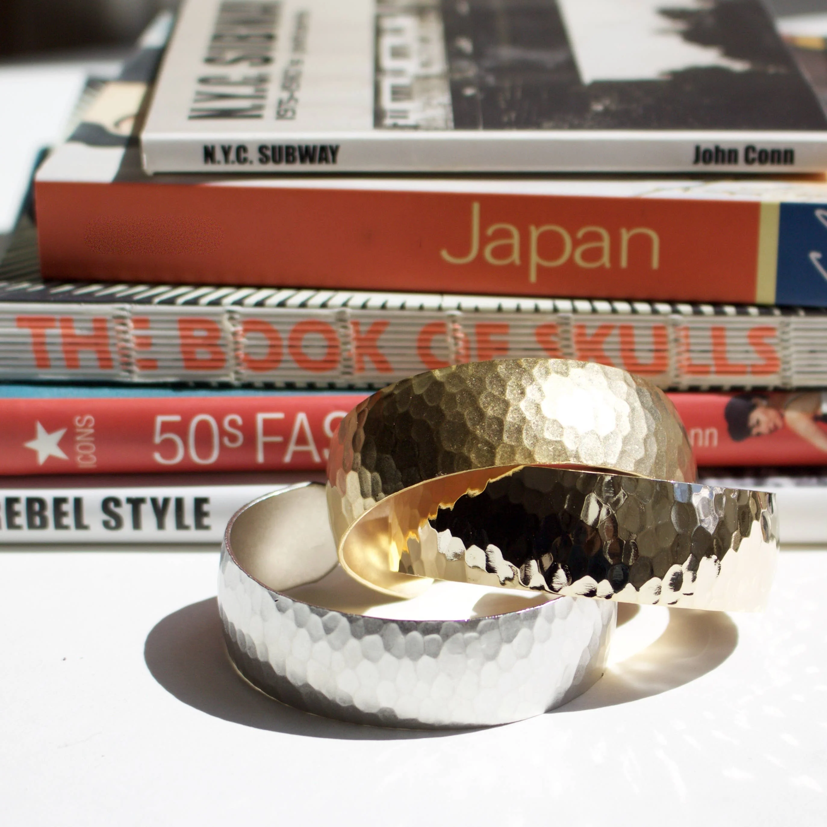 a.v. max - Hammered Dome Cuff: Gold - Image 3