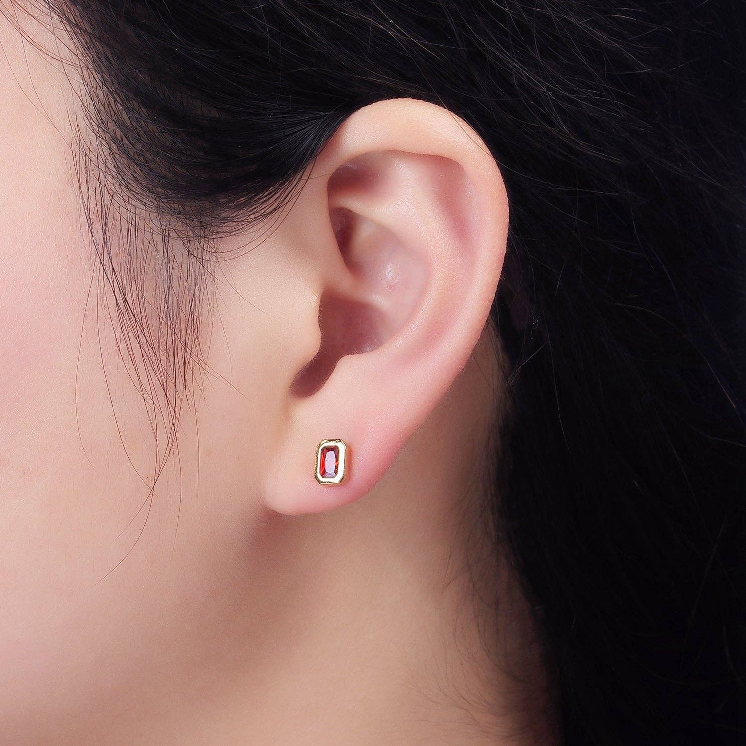 Aim Eternal - Gold Filled Colorful Multifaceted Baguette CZ Stud Earrings: Clear - Image 3