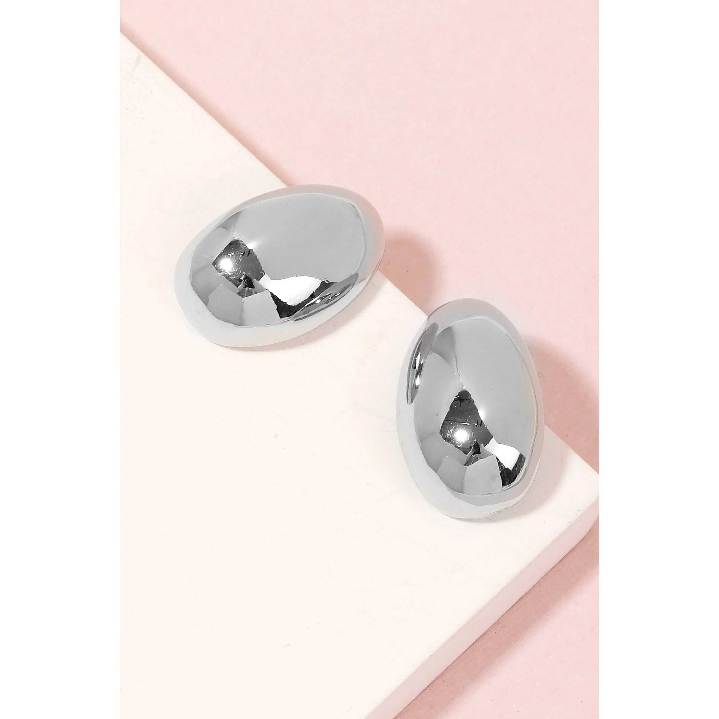 Anarchy Street - Oval Metallic Stud Earrings: G - Image 3