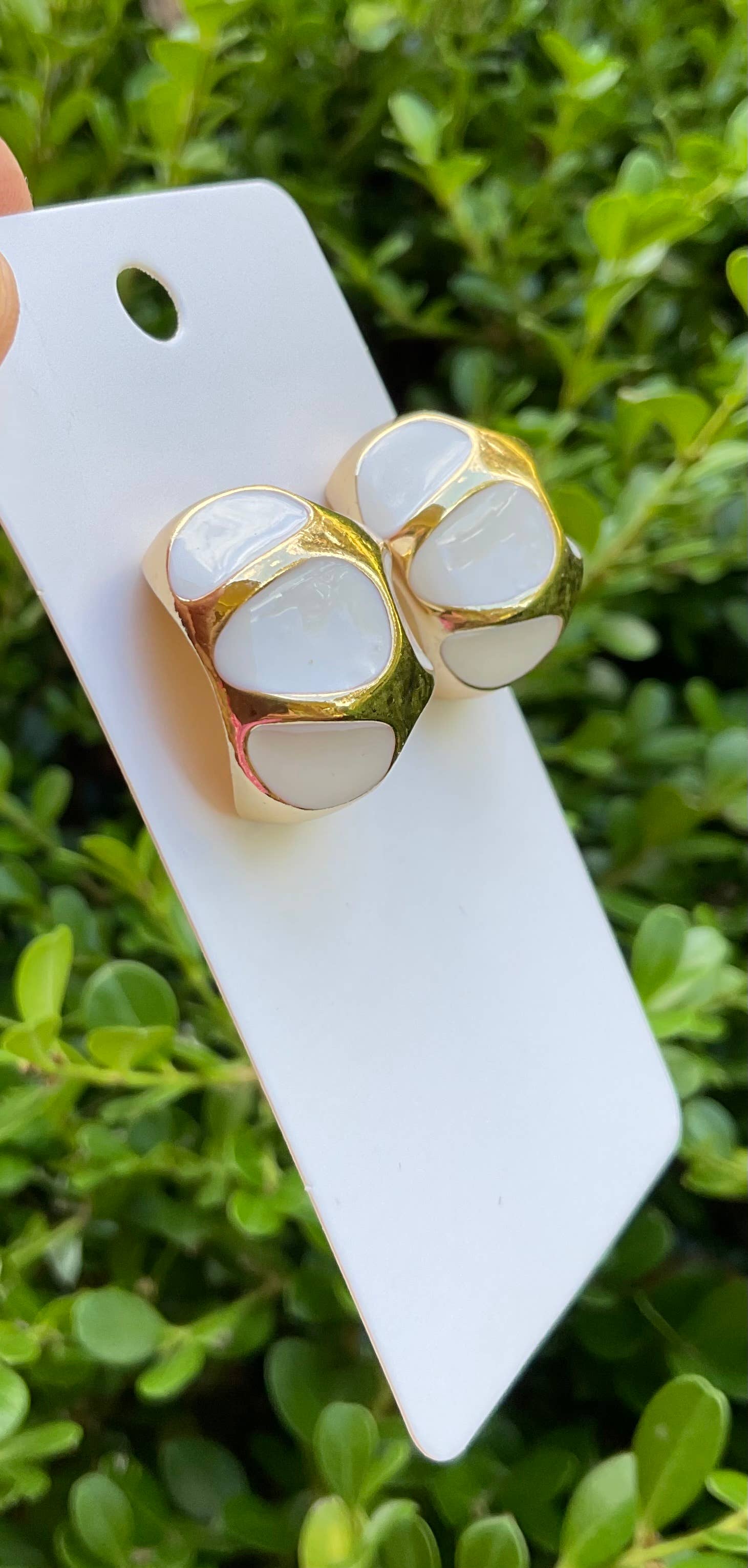 Baubles by Maggi - Vintage look gold enamel stud earrings: Green - Image 4