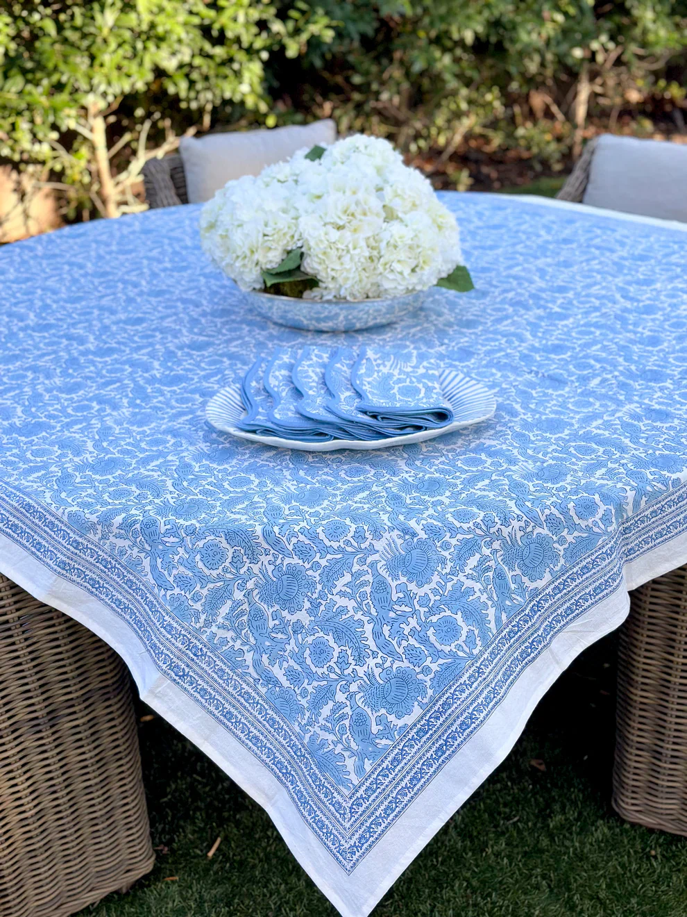 Don Lino blue print tablecloth 60x90