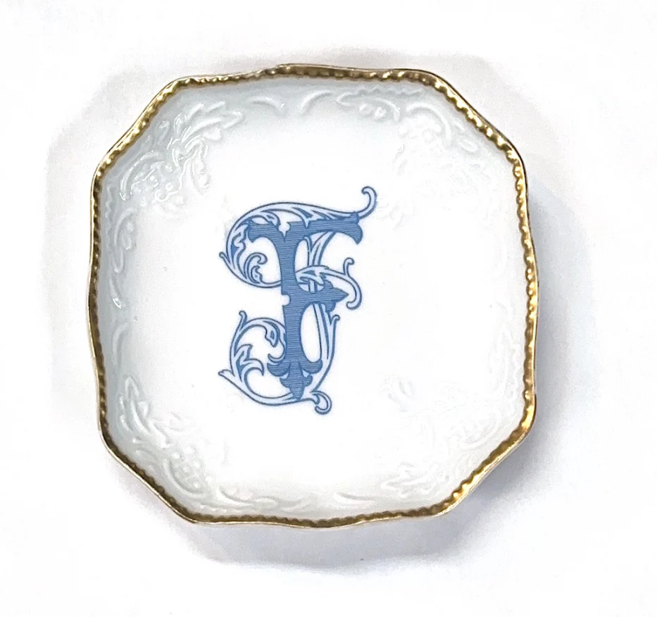 BonBon Dish Top 17 Wilson Blue Monogram - Image 5