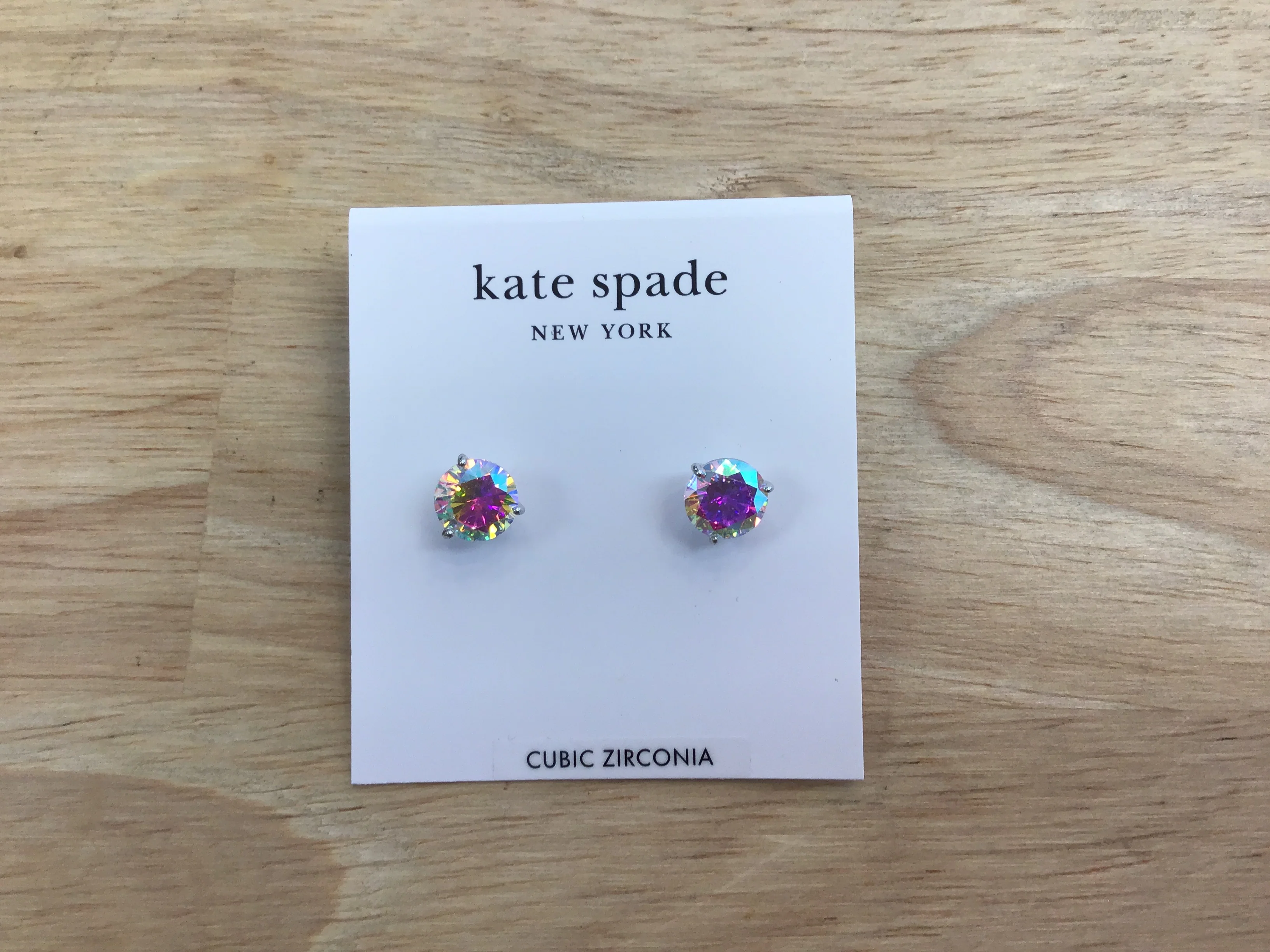 BRILLIANT STATEMENTS TRIO PRONG STUDS