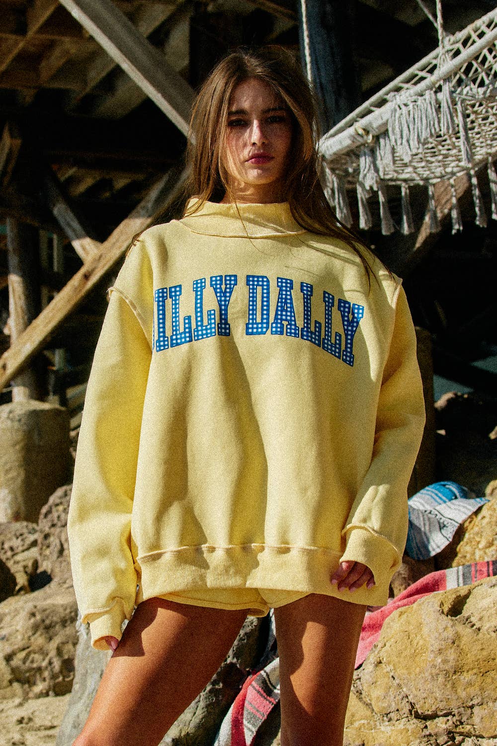 BUCKETLIST INC-DILLYDALLY| Reversible Mockneck Sweatshirt: Butter Yellow / S/M-L/XL (3-3)