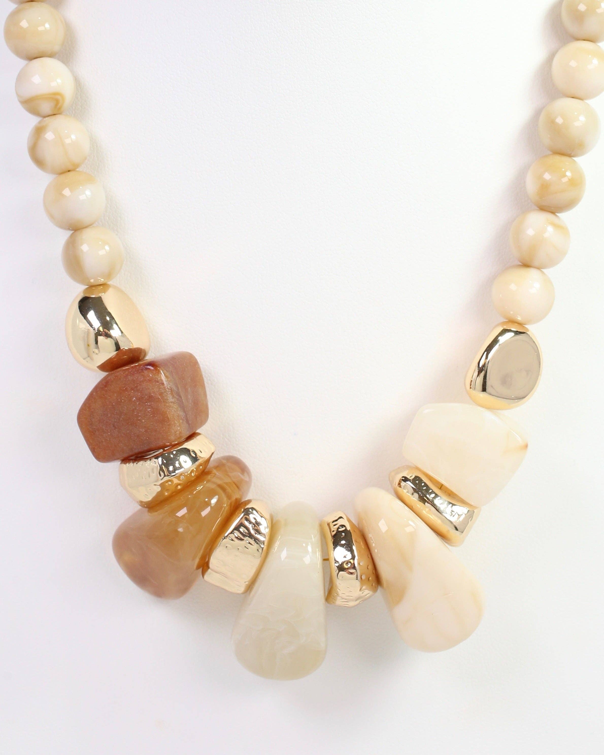 Caroline Hill - Buena Chunky Beaded Necklace Natural: Default - Image 3