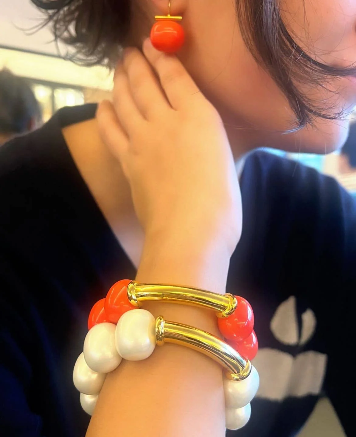CC & Co by Catherine Canino - Classic Pebble Pearl Bracelet: White - Image 2