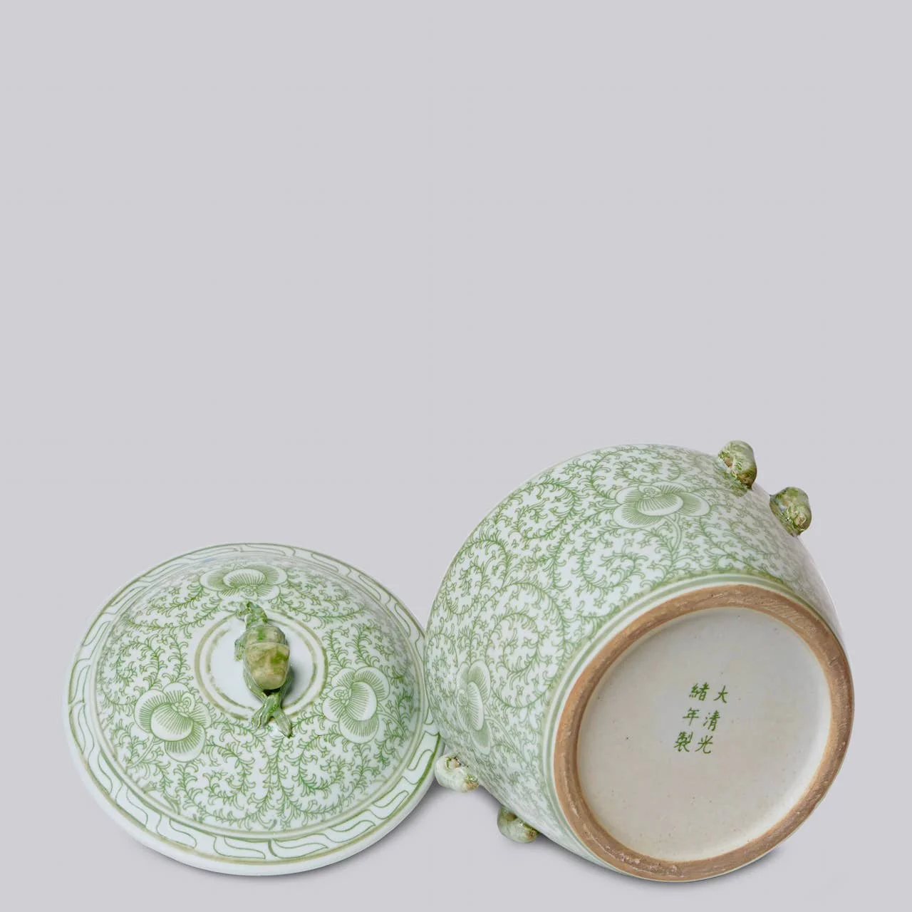 Cobalt Guild - Green and White Porcelain Scrolling Peony Lug Jar - Image 4
