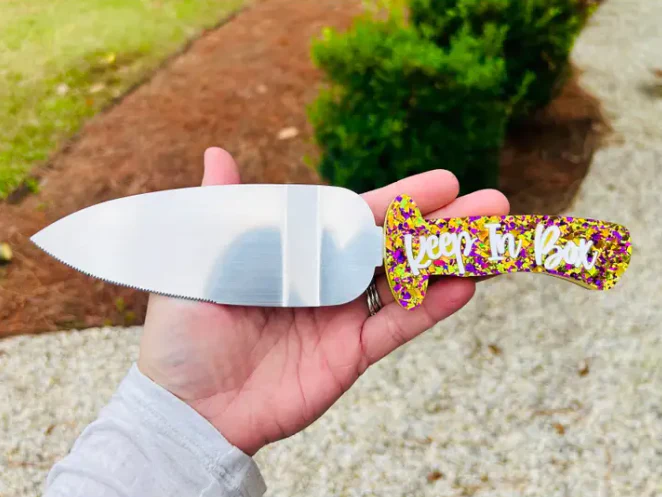 D and M’s Enterprise, LLC - Kingcake Knife-server: Leave In the Box - Image 5