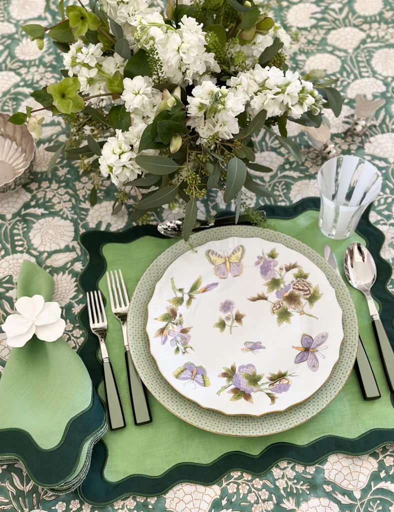 Don Lino Forest green print tablecloth, 72 x 132 in - Image 2