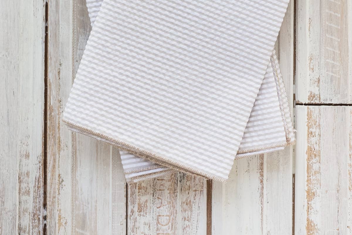 Dot and Army - Seersucker Everyday Napkins, set of four: Navy Blue - Image 4
