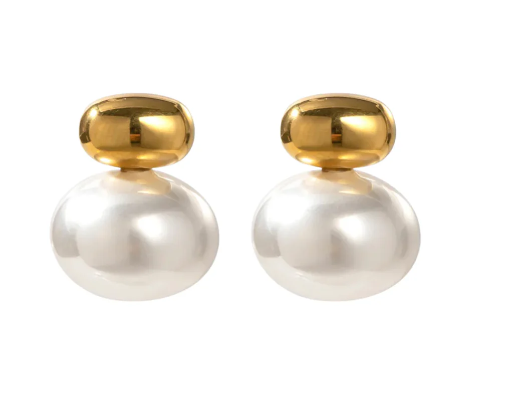 Emma Pearl Studs