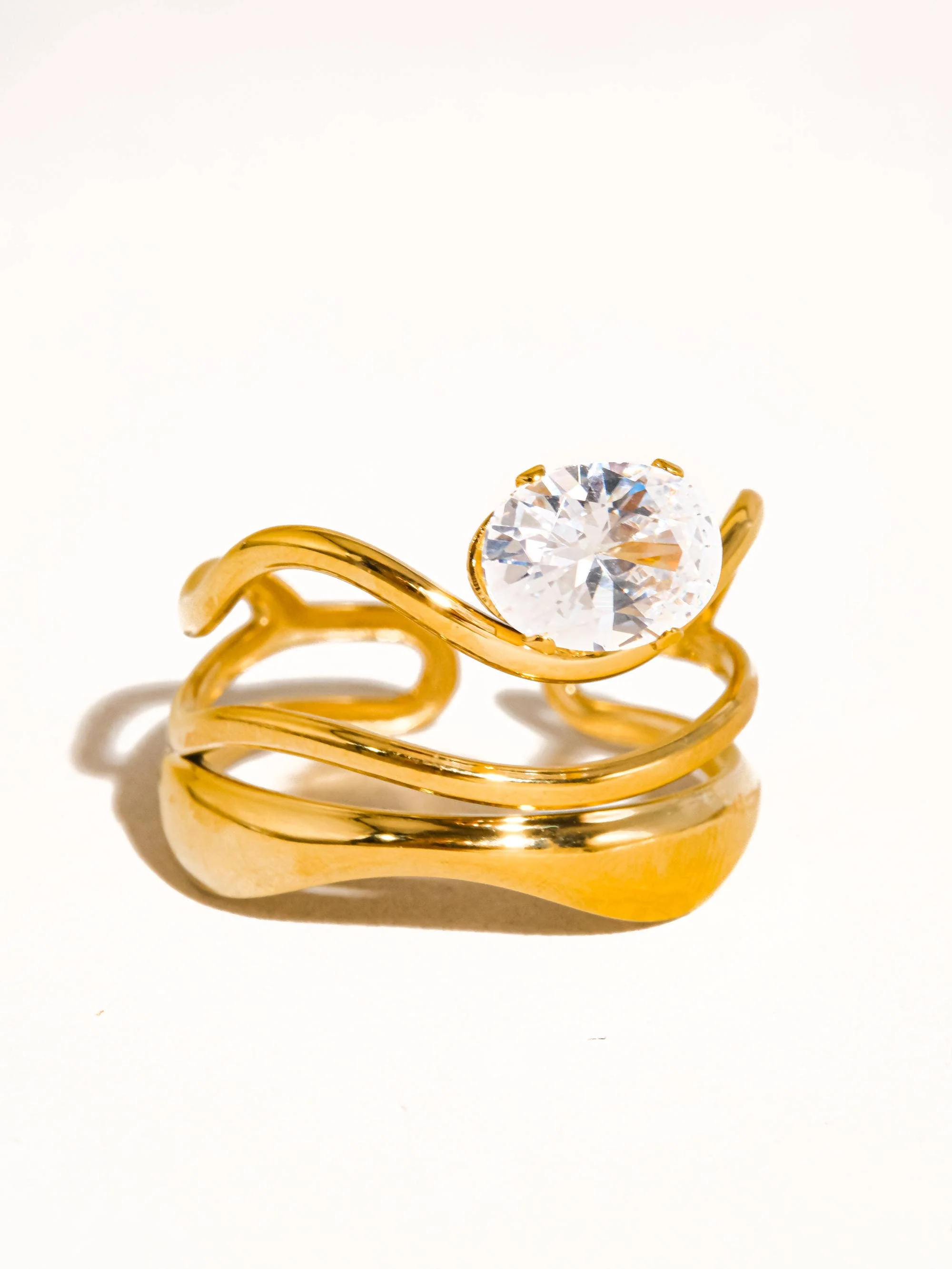 Flânerie by MAIQ - Gloire 18K Gold Non-Tarnish Abstract CZ Ring: Yellow Gold - Image 4