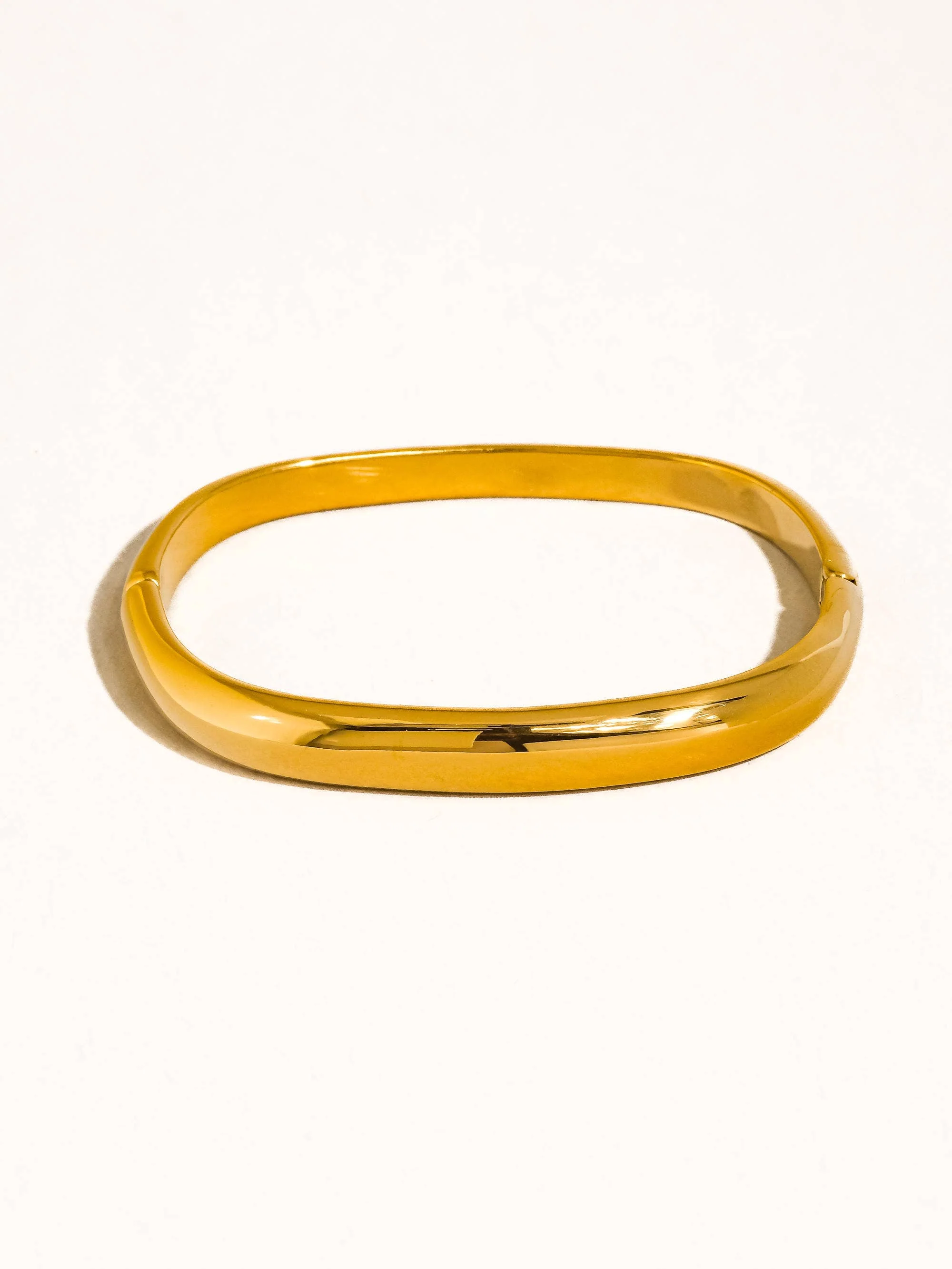 Flânerie by MAIQ - Renzi 18K Gold Non-Tarnish Classic Bangle: Silver - Image 4