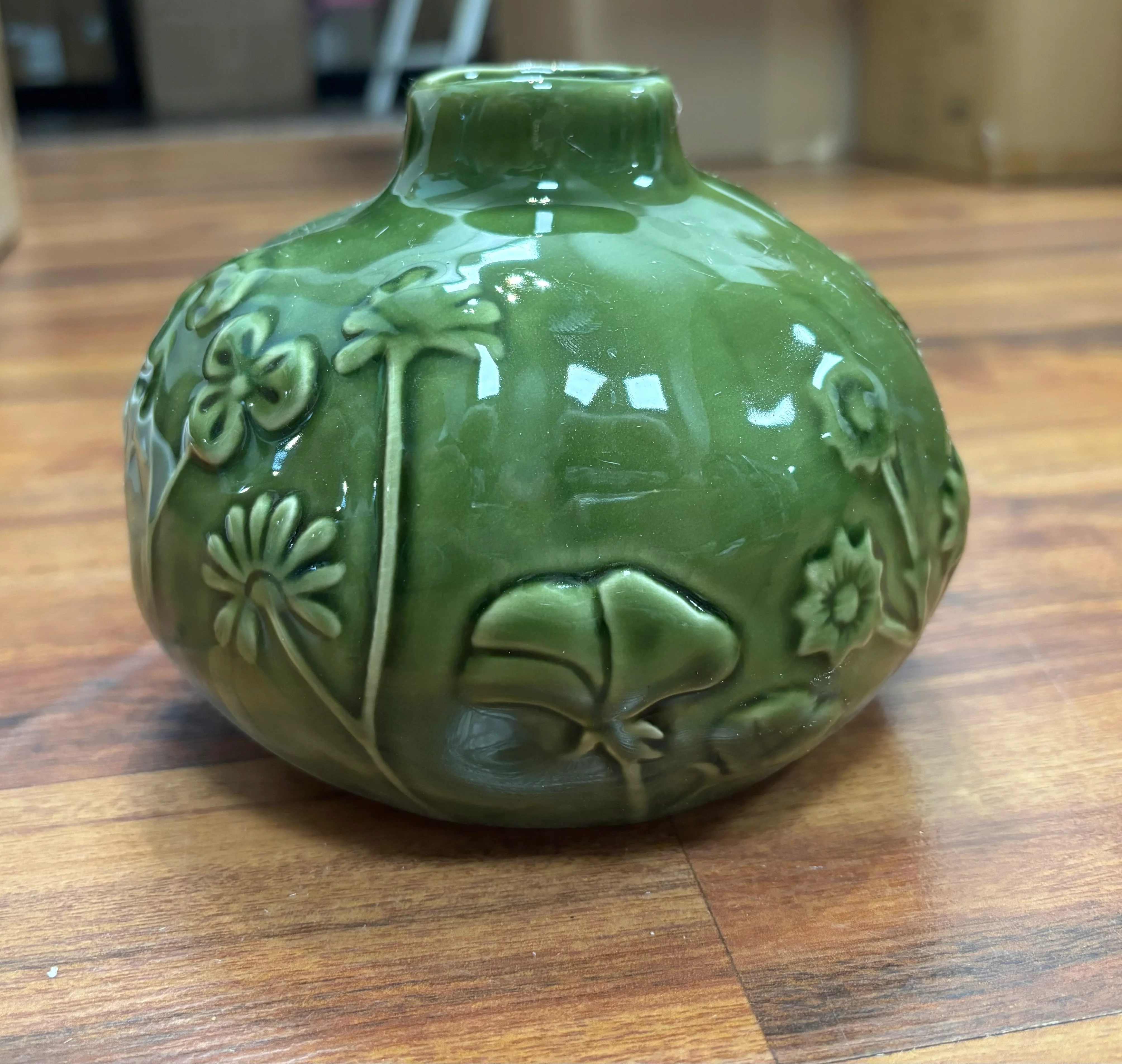 Floral Scape Relief Pattern Vase - Image 2