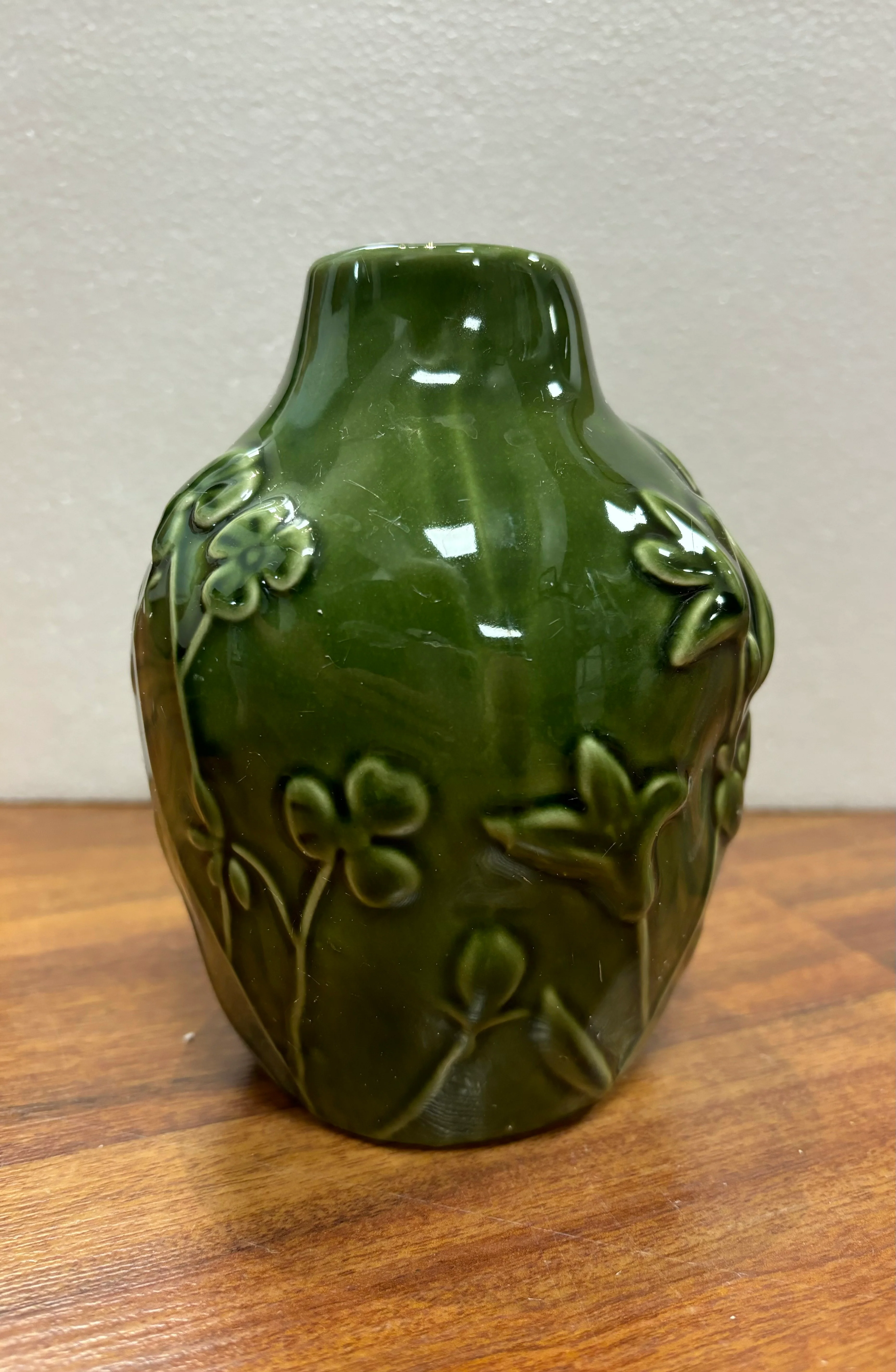 Floral Scape Relief Pattern Vase - Image 3