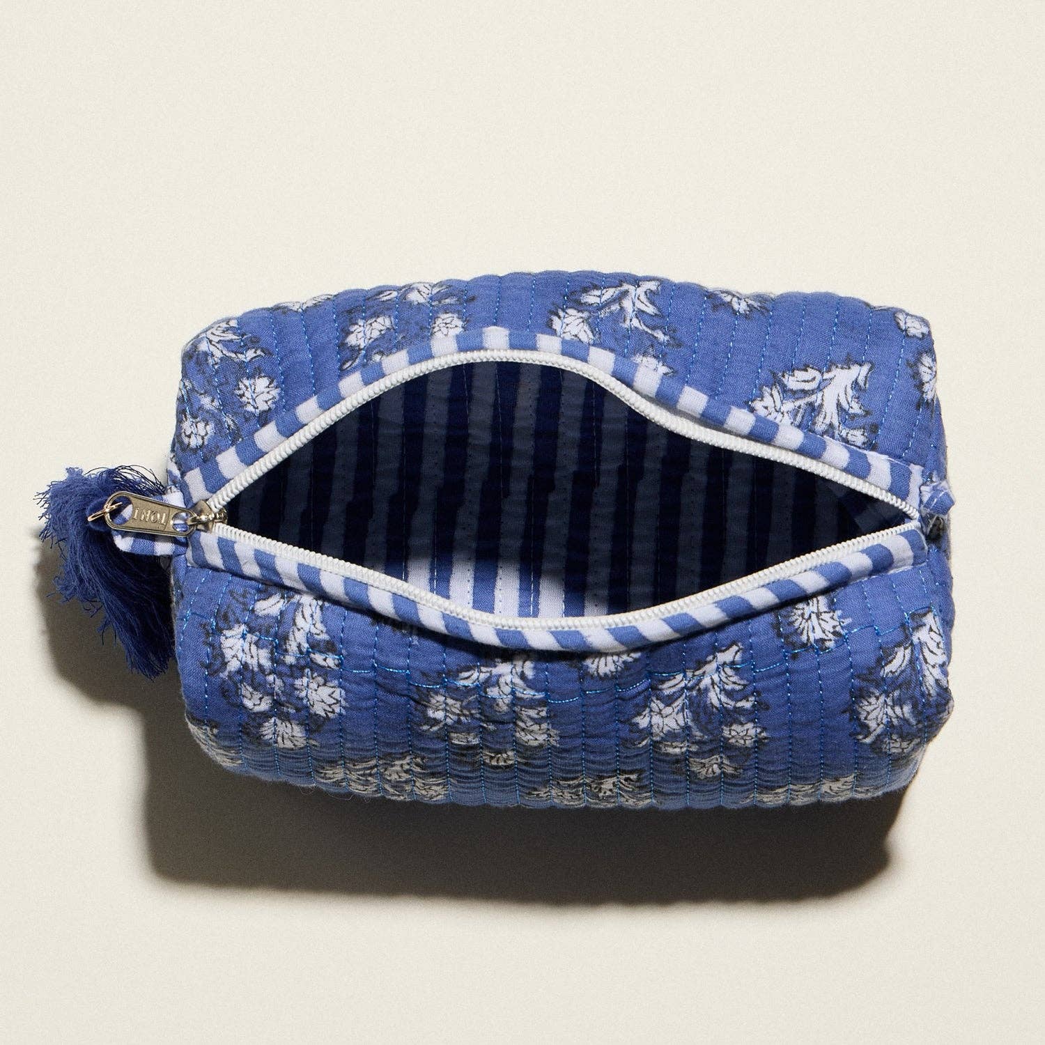 Frem - Blue Quilted Floral Cosmetic Pouch | Zipper Makeup Bag with Tassel: BL / ONE - Image 5