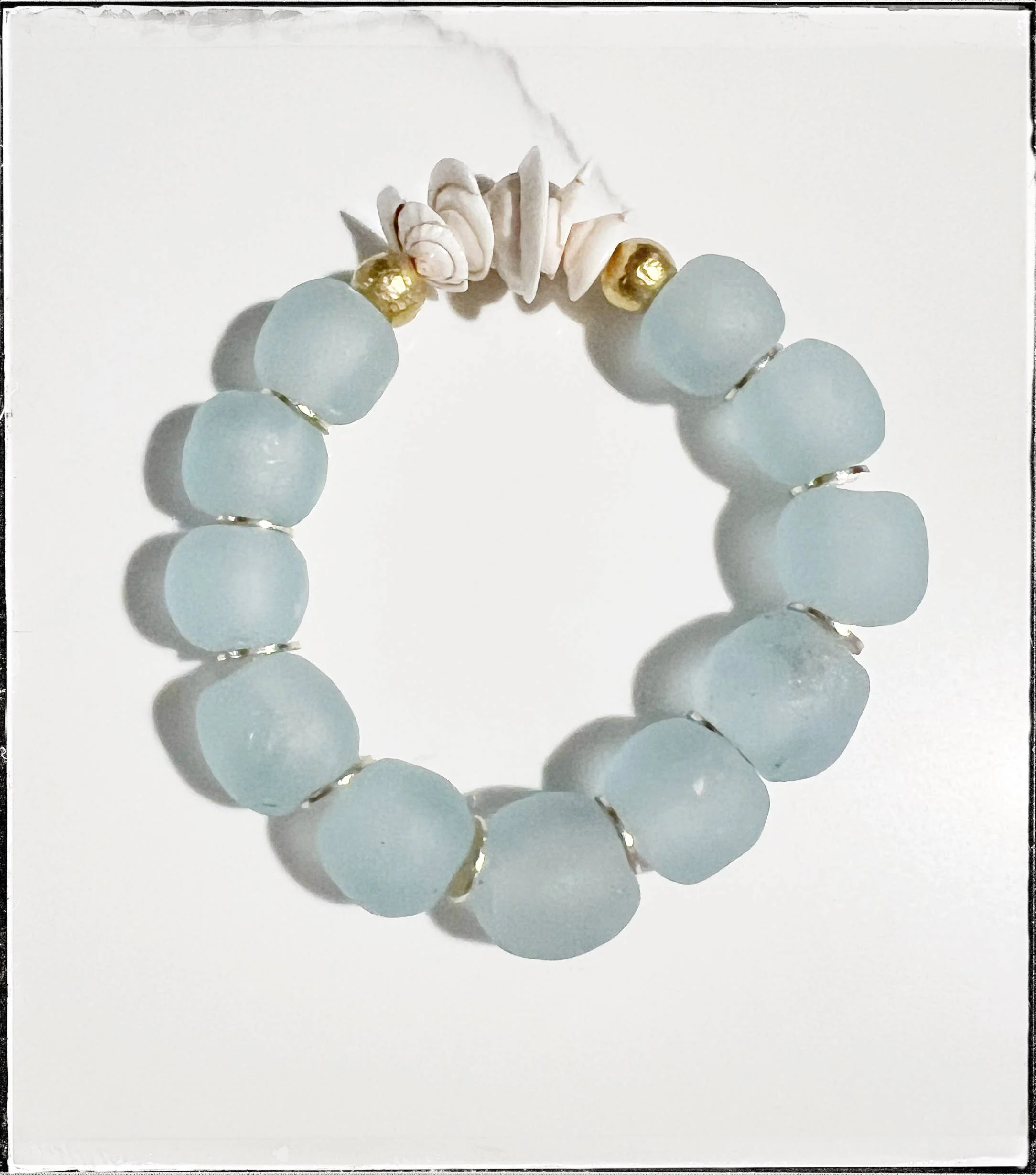 GentrybyJenna - Natural Shell & Recycled Glass Bead Stretch Bracelet Blue: 7”