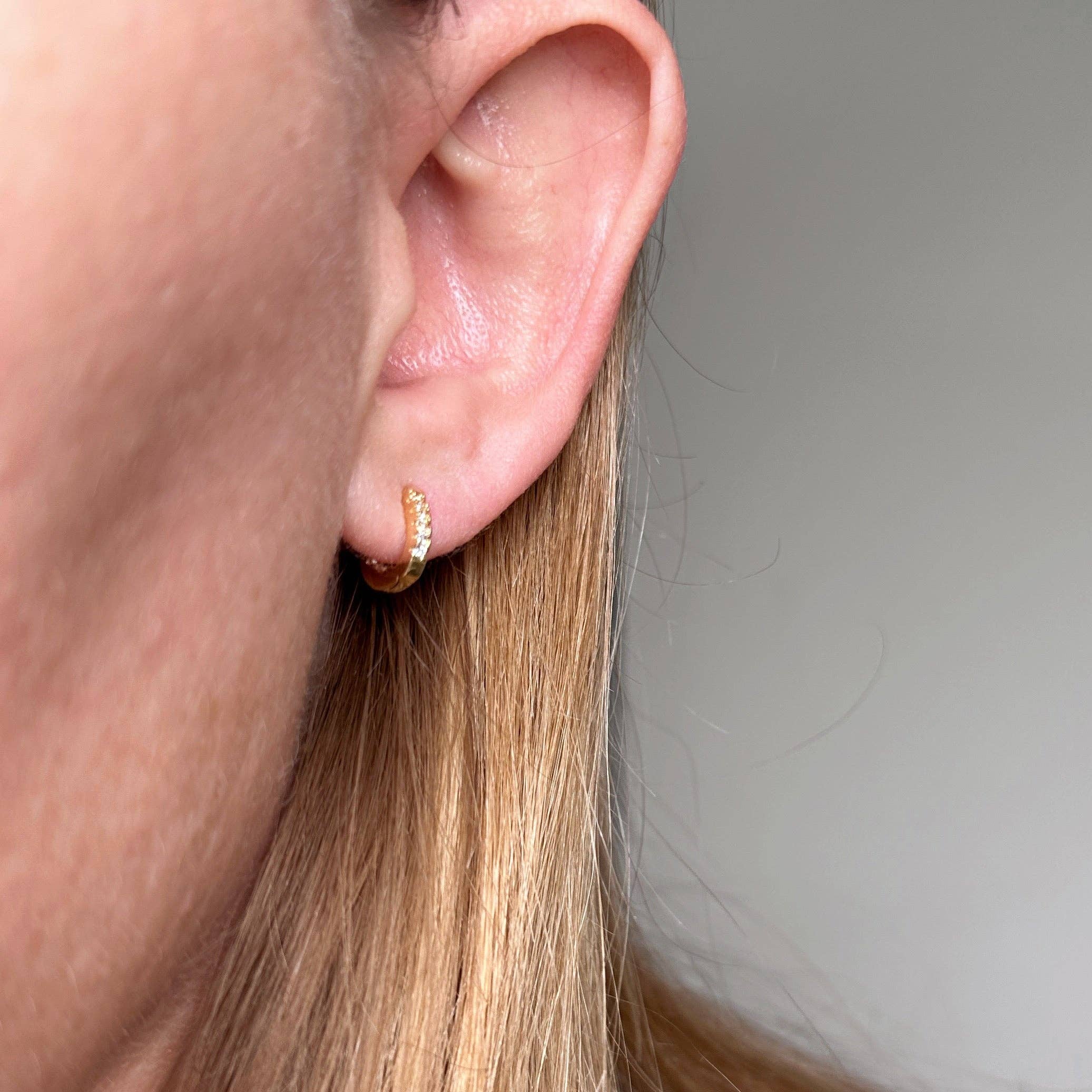 GoldFi - U Shape In & Out CZ Clicker Hoop Earrings: 15mm - Image 4