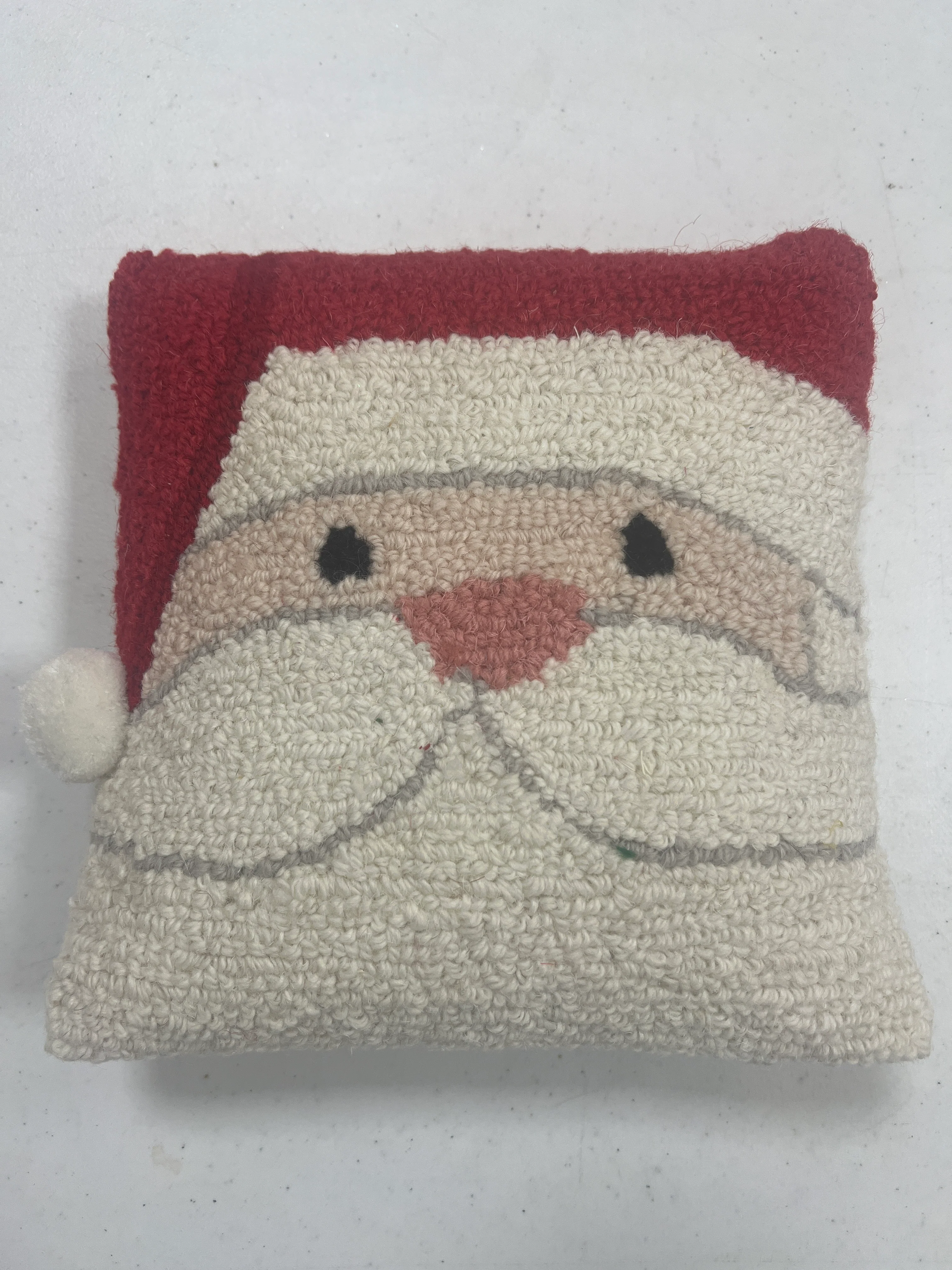 Holiday Santa w/Pom Pillow