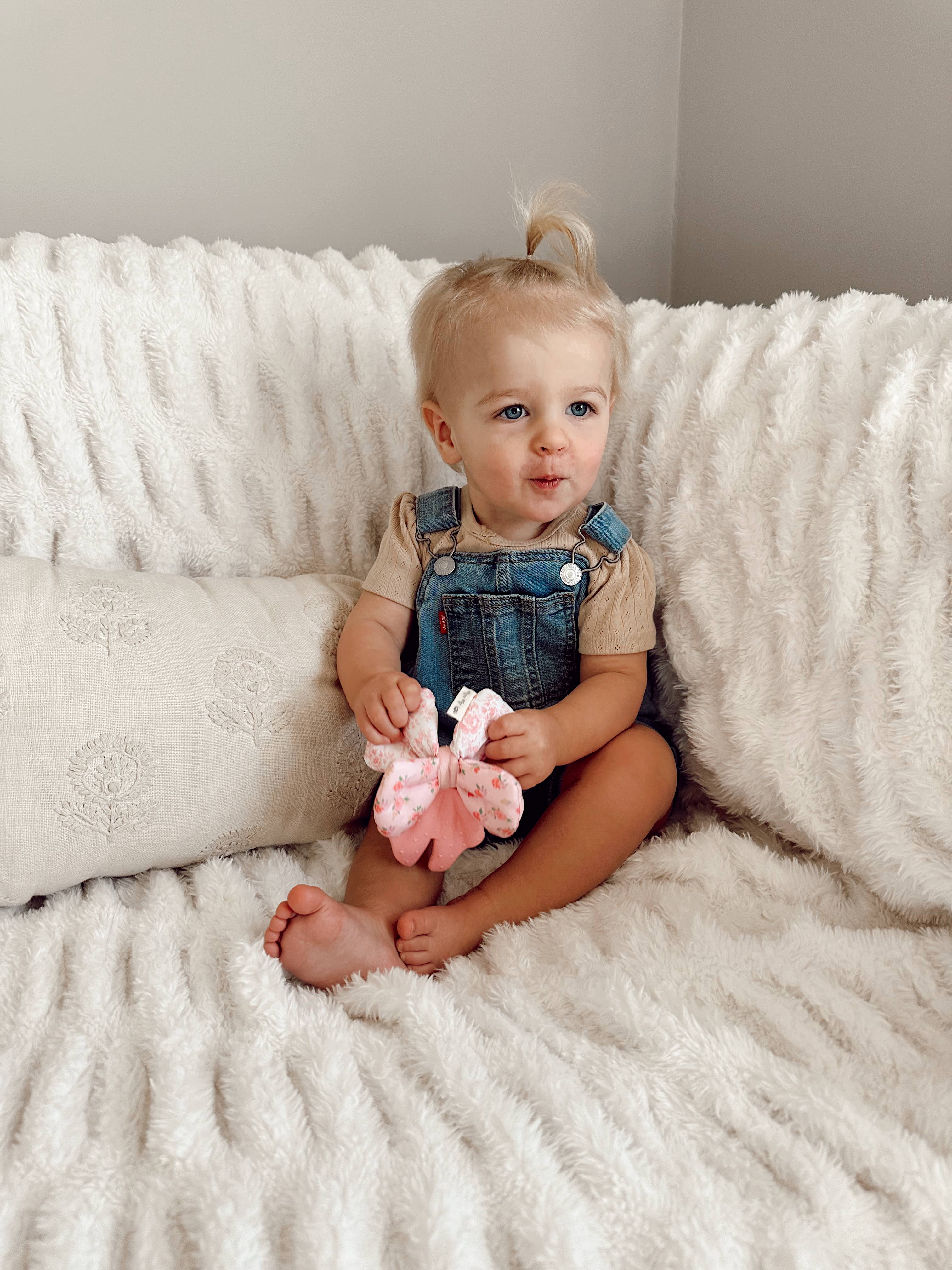 Itzy Ritzy - Bow Sweetie Crinkle™ - Image 3