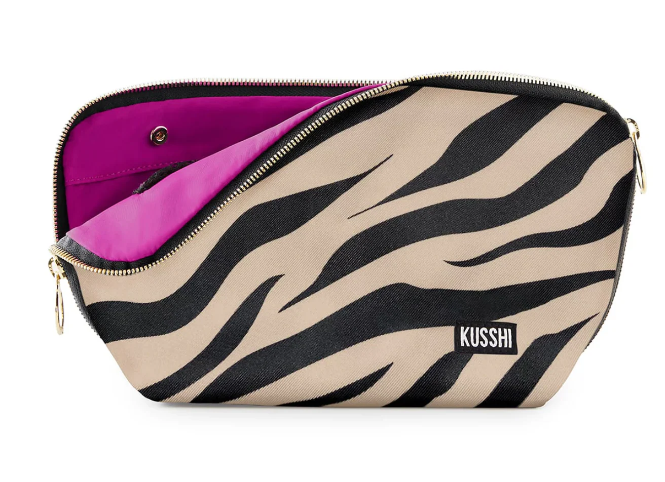 KUSSHI Signature Makeup Bag (Medium) - Image 21