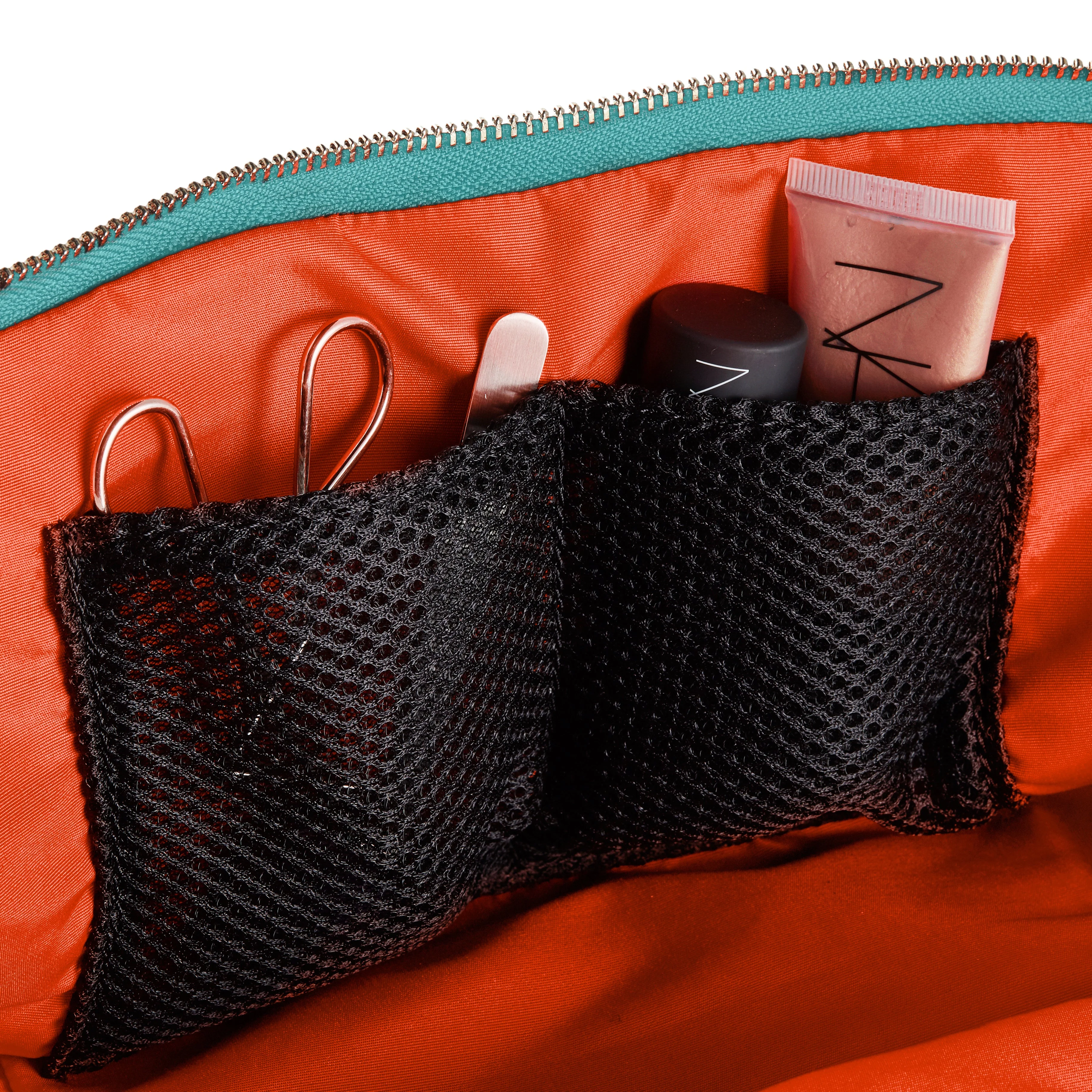 KUSSHI Signature Makeup Bag (Medium) - Image 6