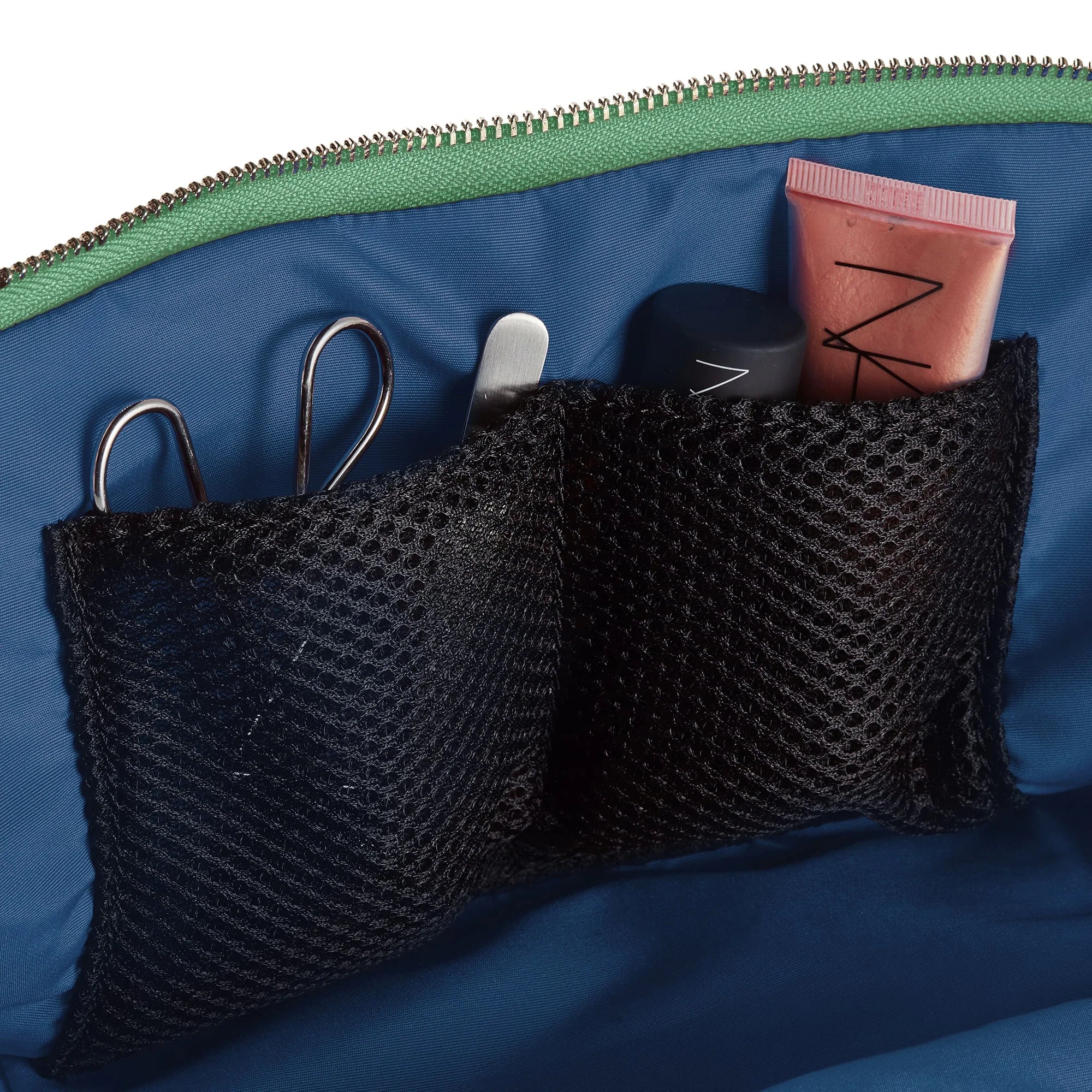 KUSSHI Signature Makeup Bag (Medium) - Image 7