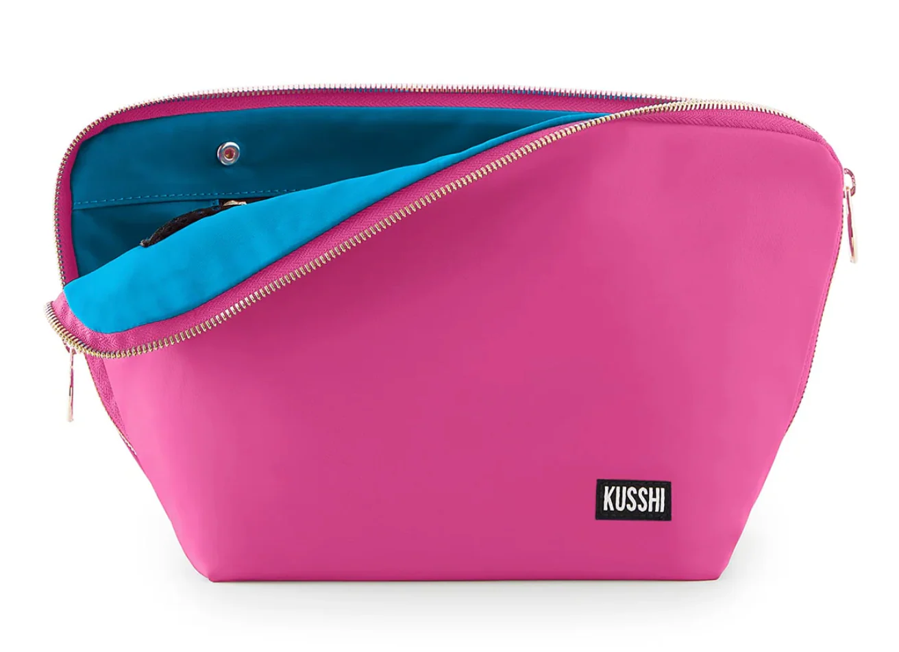 KUSSHI Vacationer Makeup Bag (Large) - Image 23