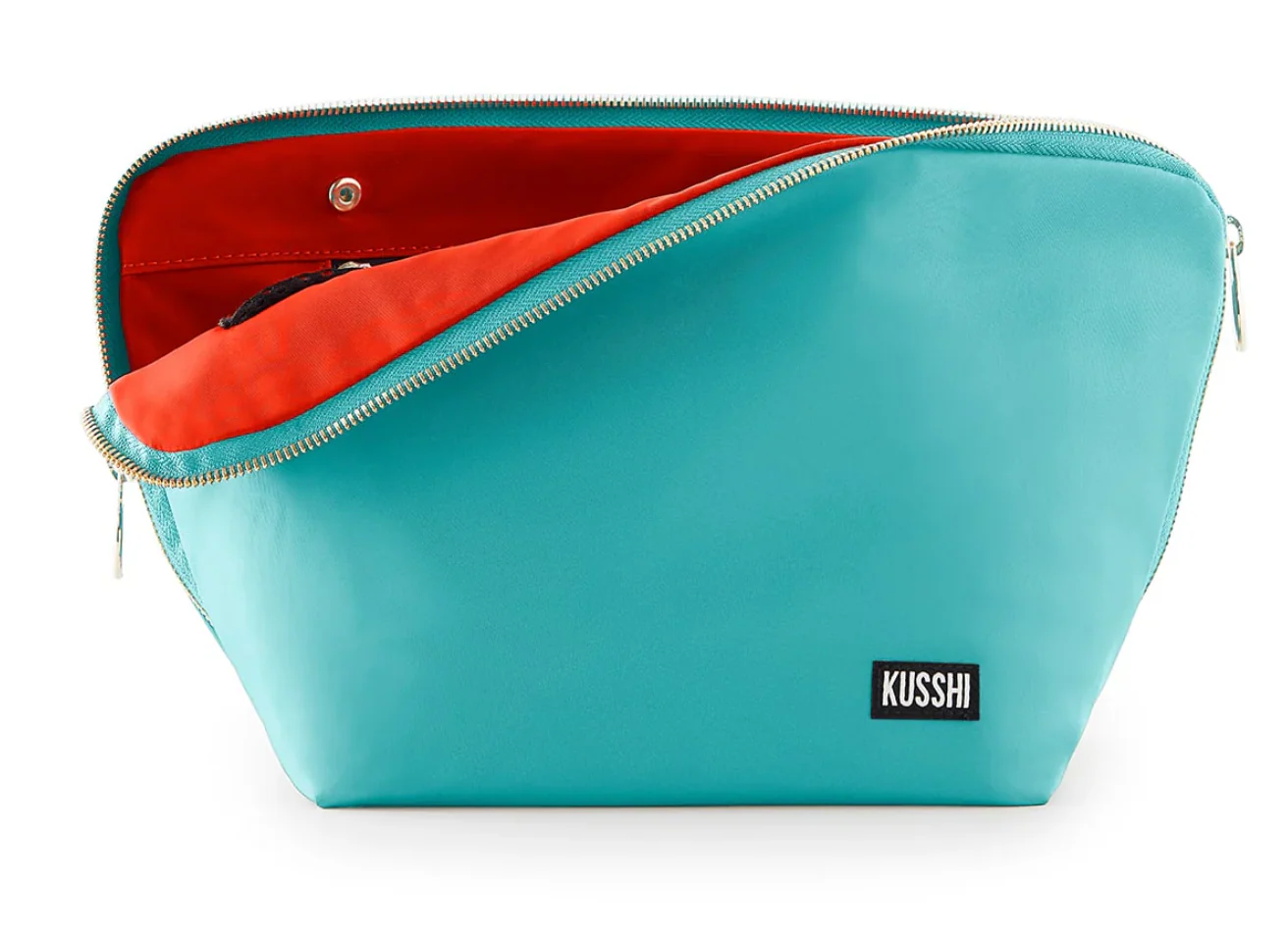 KUSSHI Vacationer Makeup Bag (Large) - Image 28
