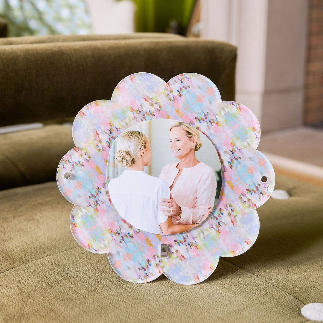 Laura Park Designs - Brooks Avenue Acrylic Round Picture Frame: One Size - Image 2