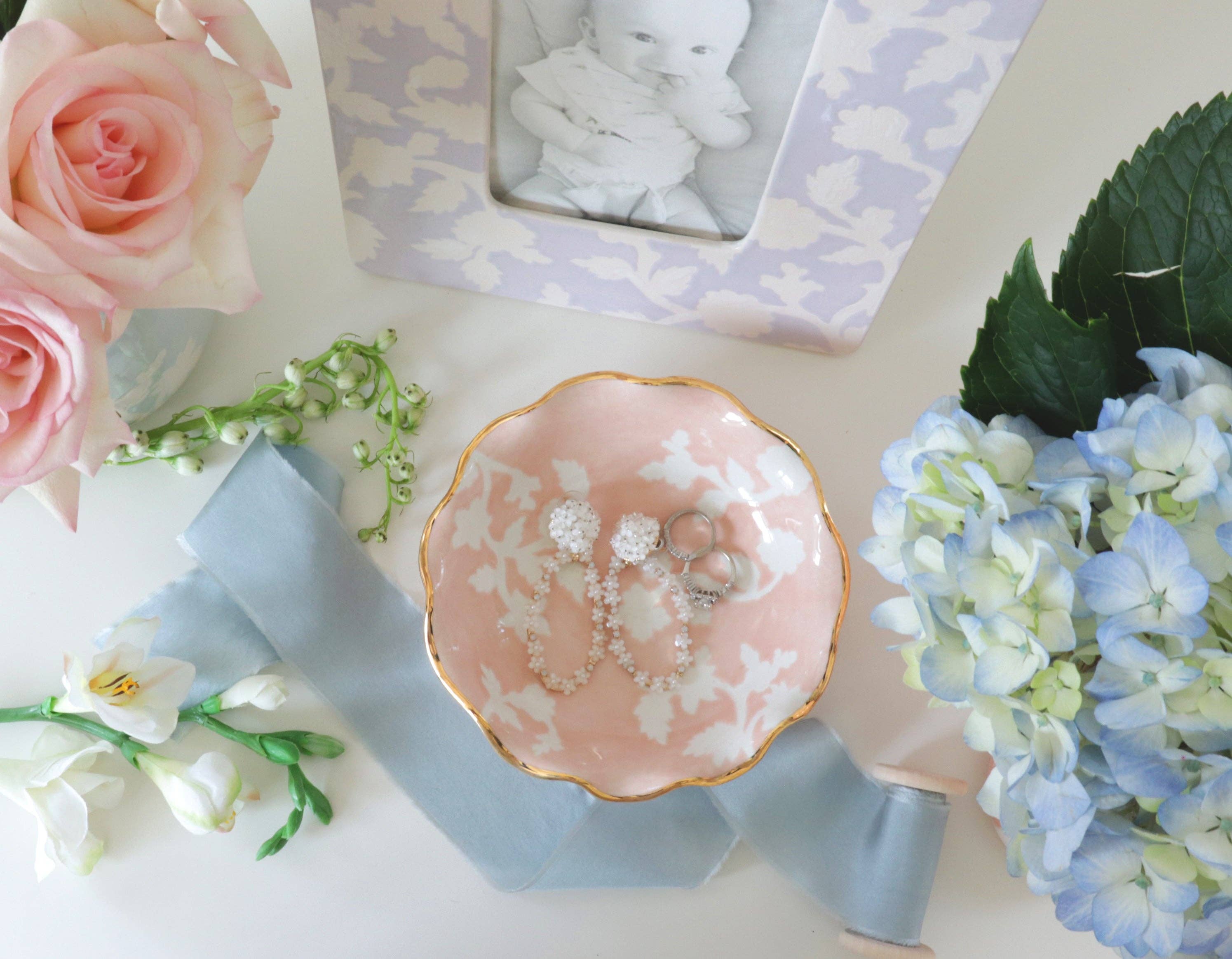 Lo Home by Lauren Haskell Designs - Chinoiserie Dreams Scalloped Bowls with 22K Gold Accent: French Blue / Large - Image 24