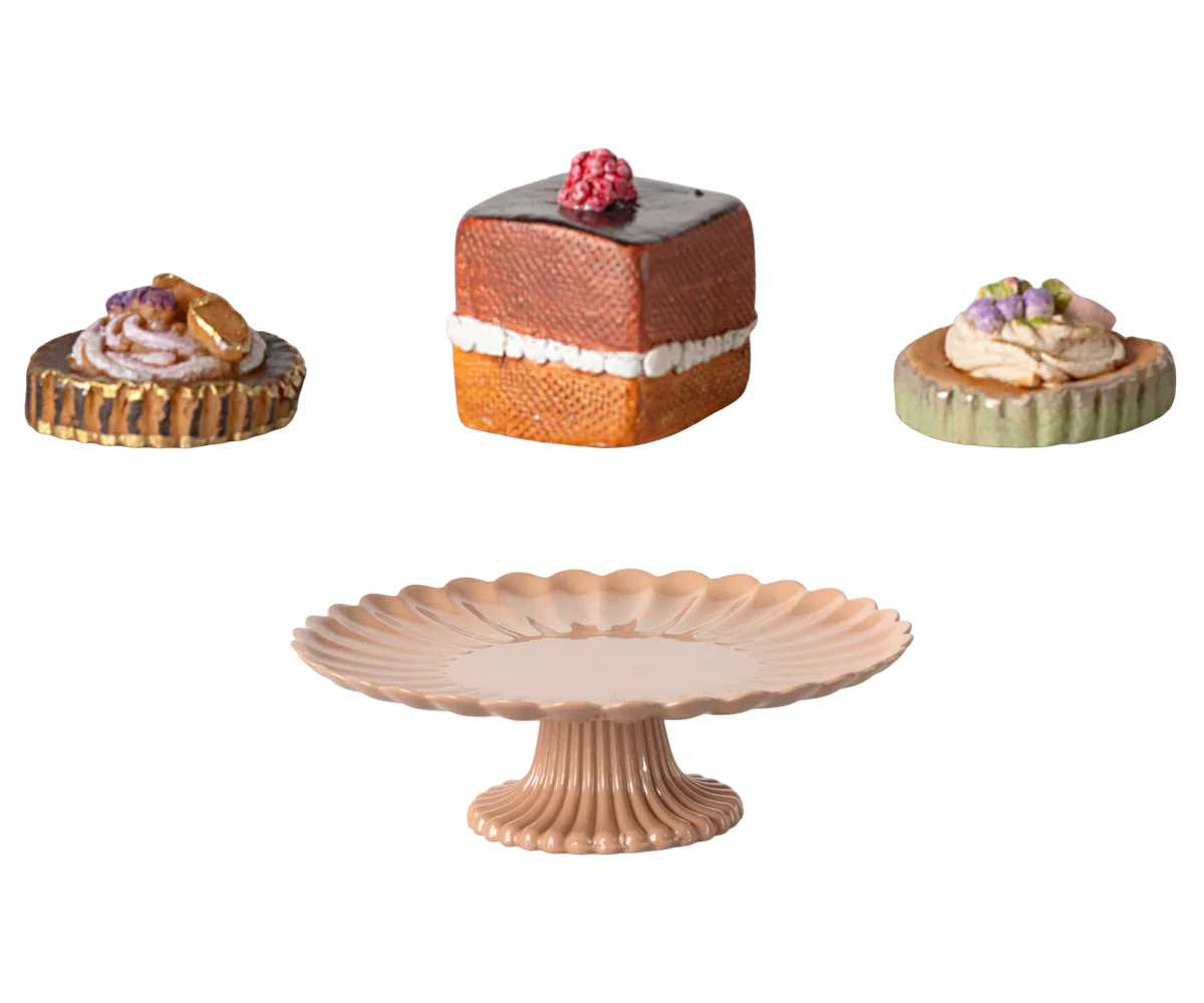 Maileg Mini Cakes and Cakestand