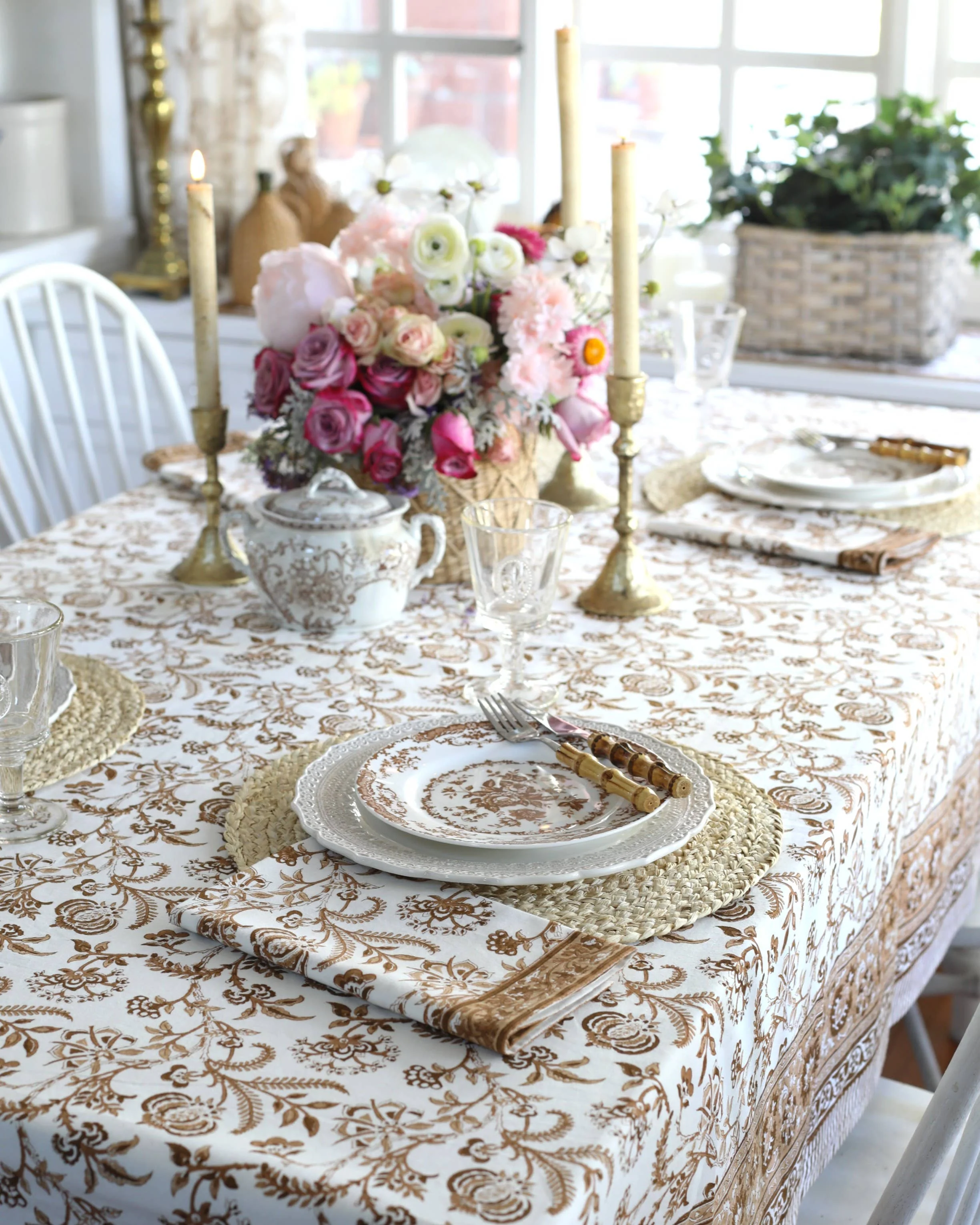 PACIFIC & ROSE TEXTILES - Napkin Lilibet Mocha, Set of 4 - Image 3