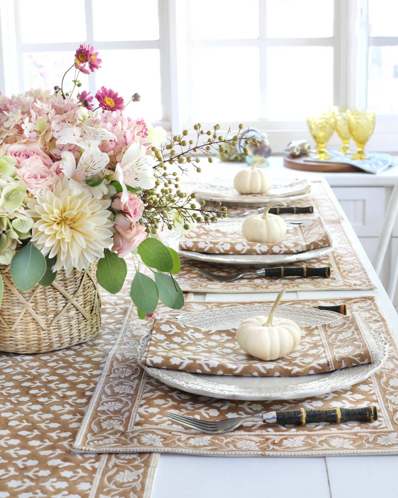 PACIFIC & ROSE TEXTILES - Tablecloth Charlotte Caramel: 60x125 - Image 2