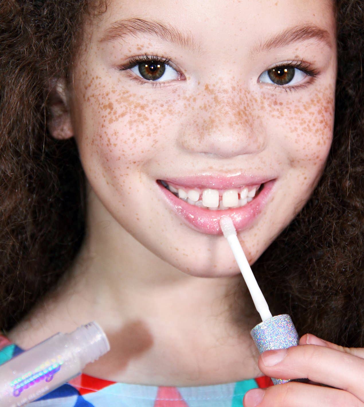 Petite 'n Pretty - 10K Shine™ Lip Gloss: Glow Down - Image 4