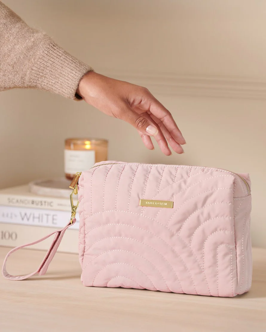 QUILTED MATERNITY WASH BAG WITH WRISTLET | Blush Pink | - Image 2