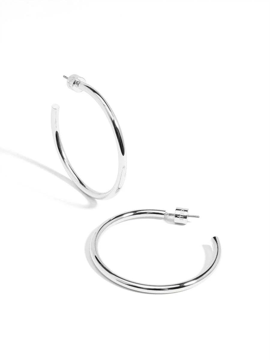 rho - Medium Thin Hoop Earring: Gold - Image 3