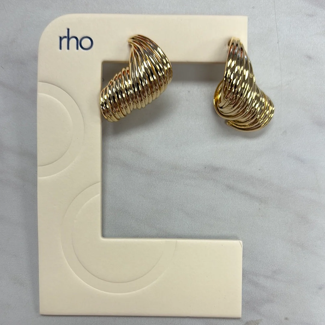 Ridged Wave Stud Earrings