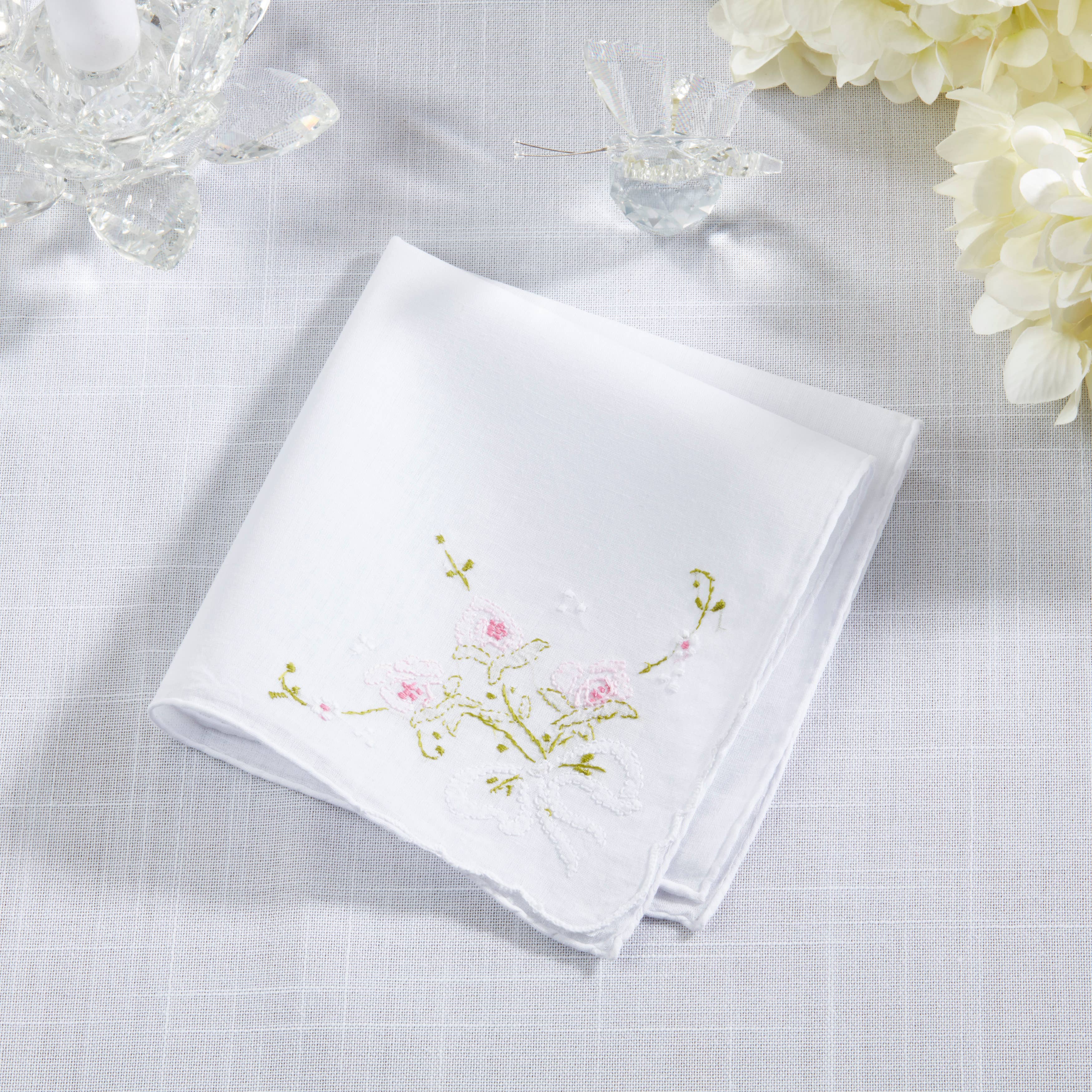 Saro Lifestyle - Delicate Floral Embroidery Handkerchief: White / 13" - Image 9