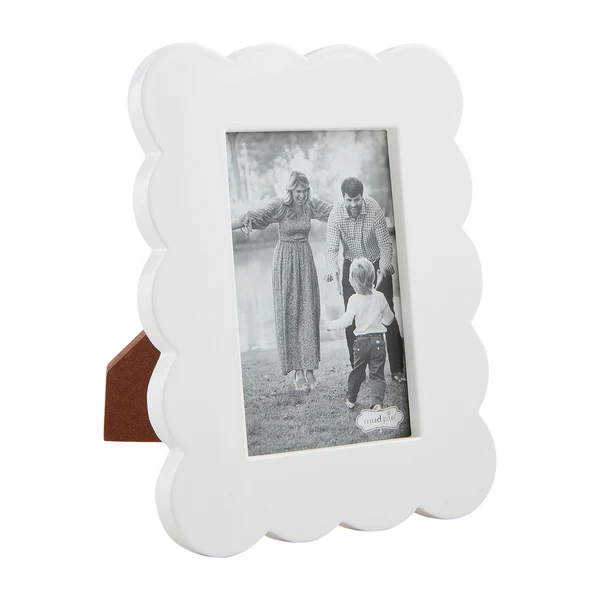 Scalloped Lacquer Frames