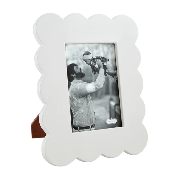 Scalloped Lacquer Frames - Image 2