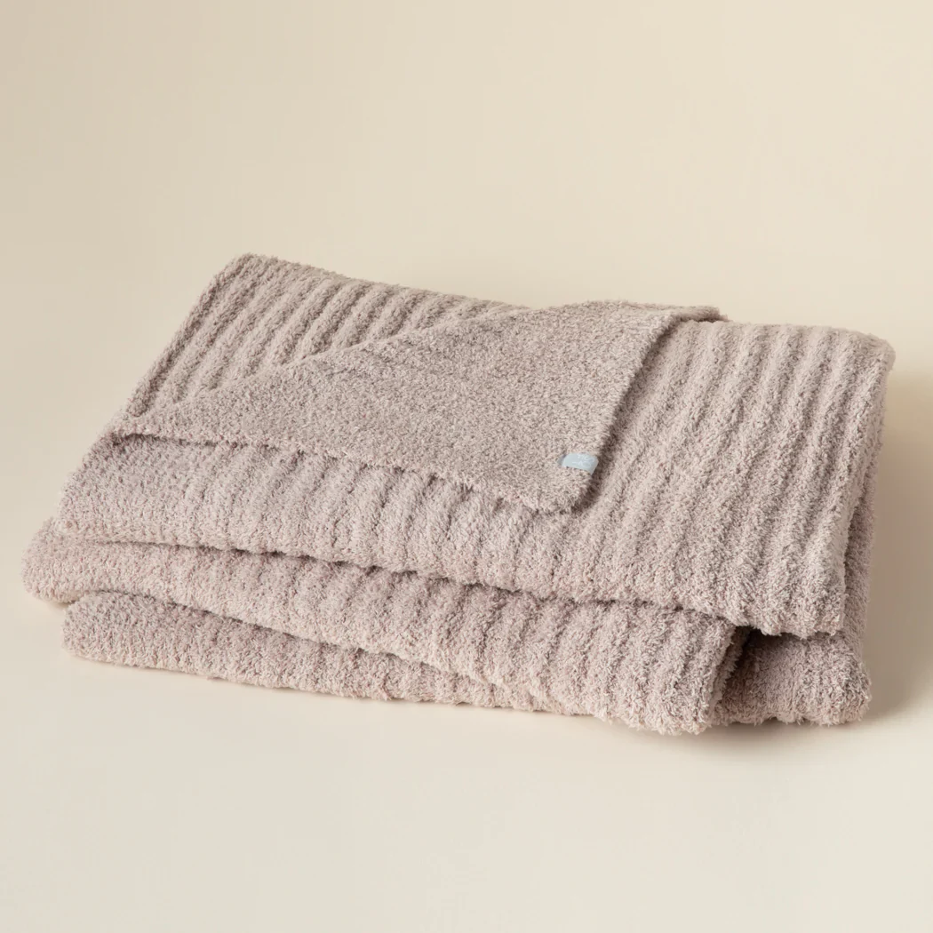 50" x 70" Solid Rib Marshmallow Blanket - Image 4