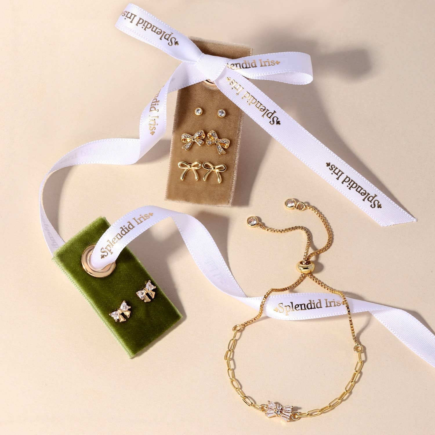 Splendid Iris - CZ Bow Studs on Velvet Gift Tag - Image 3
