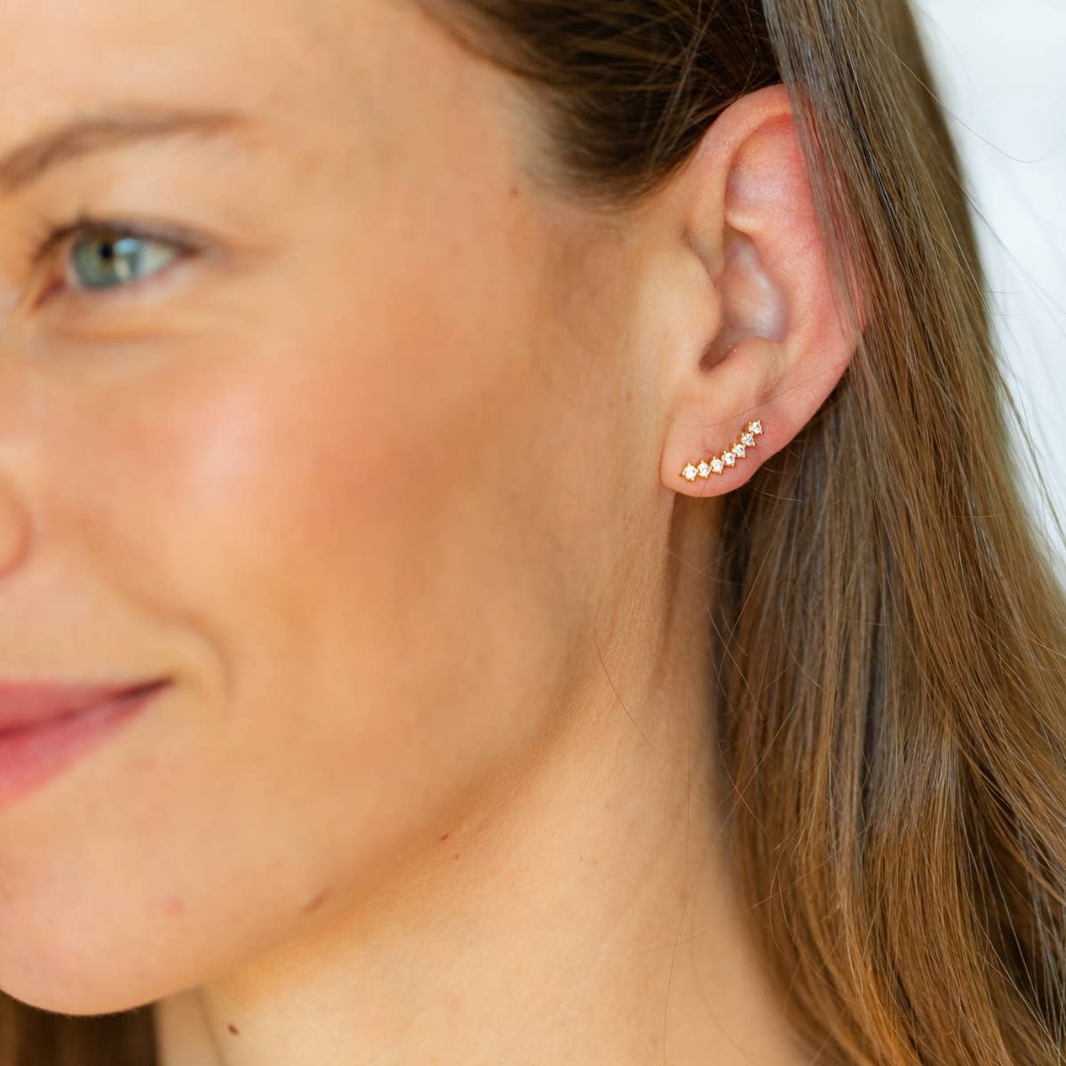 Splendid Iris - Glitz Crawler Stud Earrings: Gold - Image 2