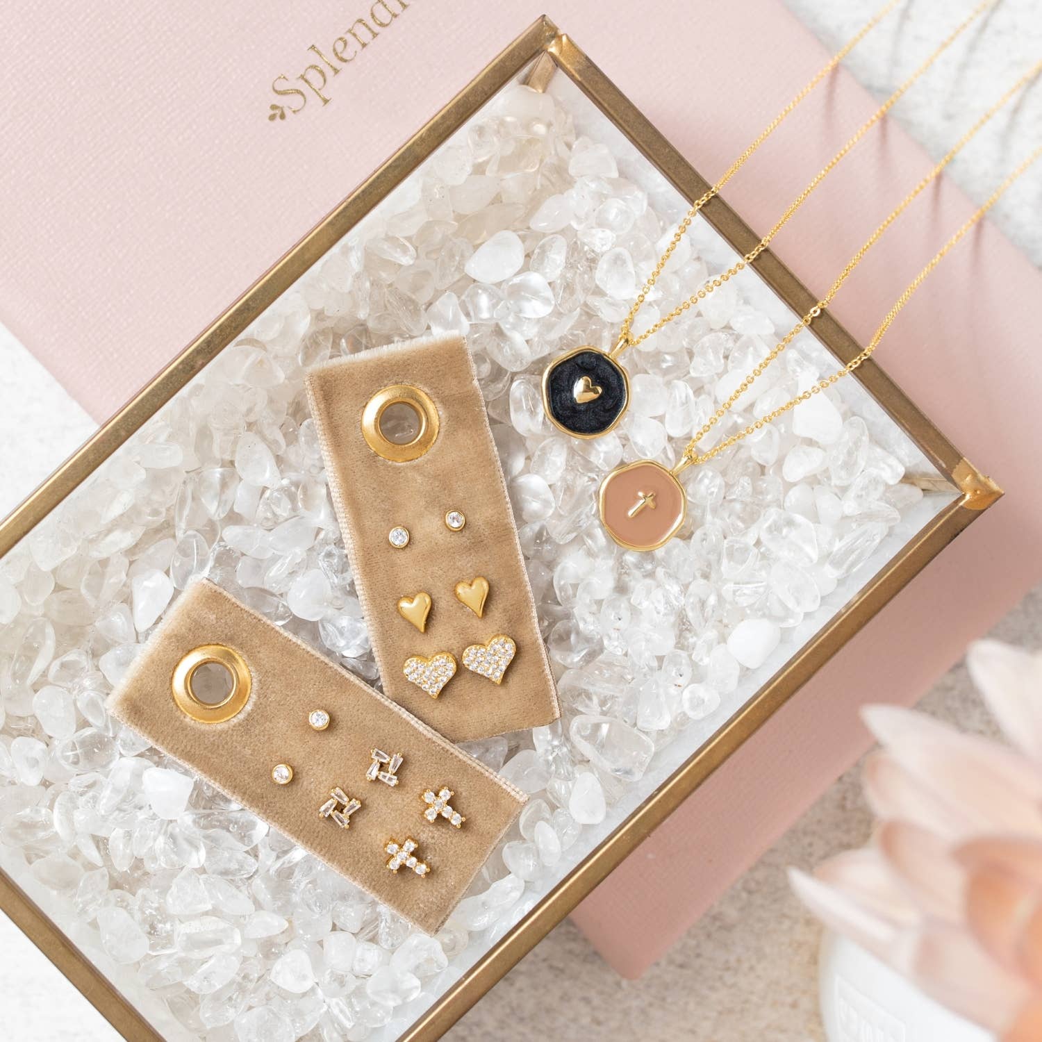 Splendid Iris - Heart Velvet Stud Gift Set: Silver - Image 5