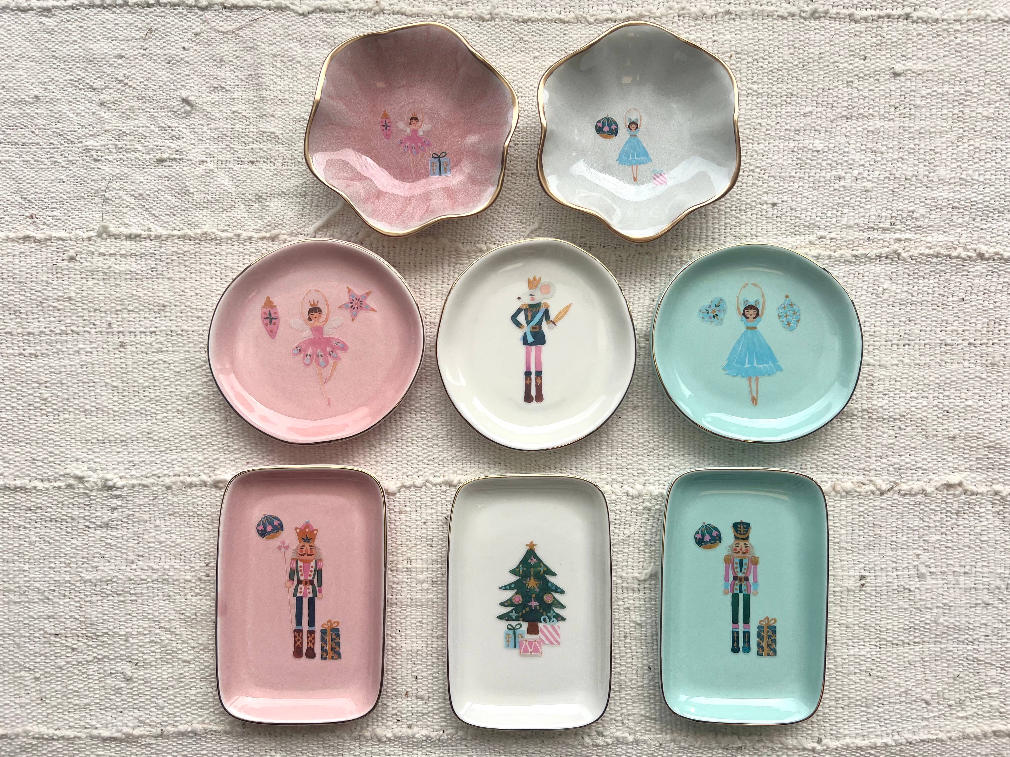 Ten Twenty Six Designs - Christmas Nutcracker Ballet Dish: Ivory Round- Mouse King