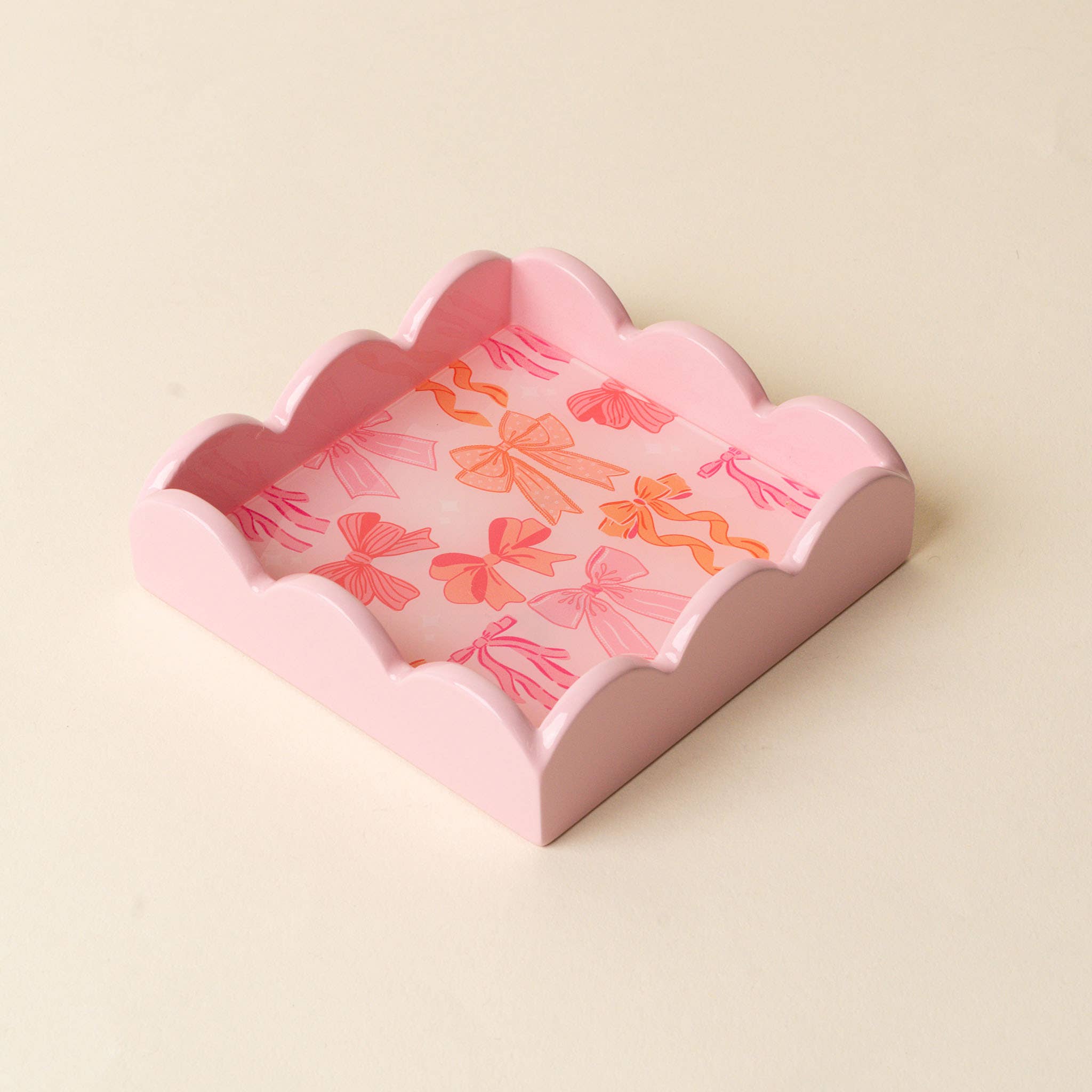 The Darling Effect - Scallop Trinket Tray-Blushing Bows - Image 3